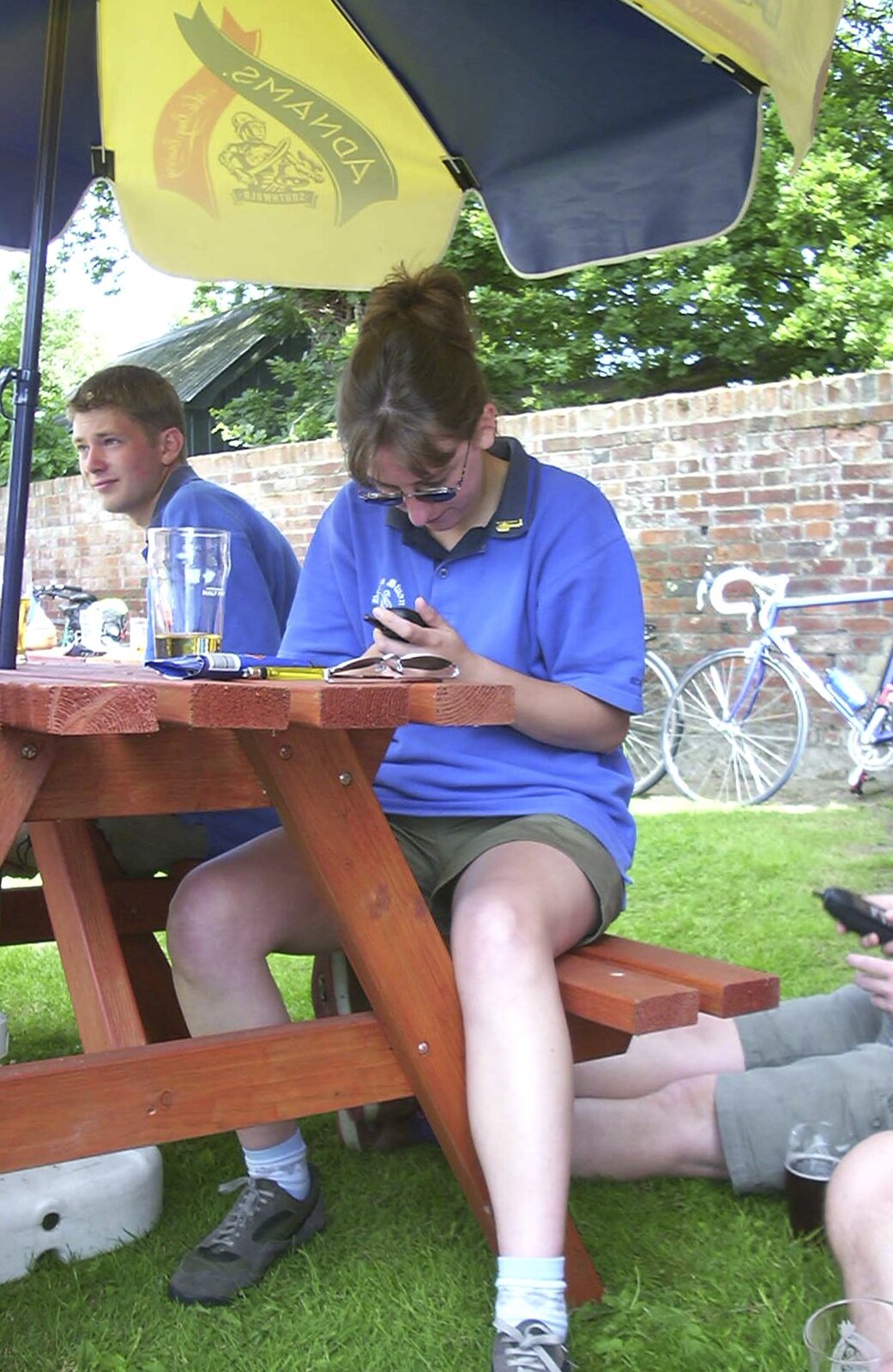 The BSCC Annual Bike Ride, Orford, Suffolk - 12th July 2003: Suey does some furious texting