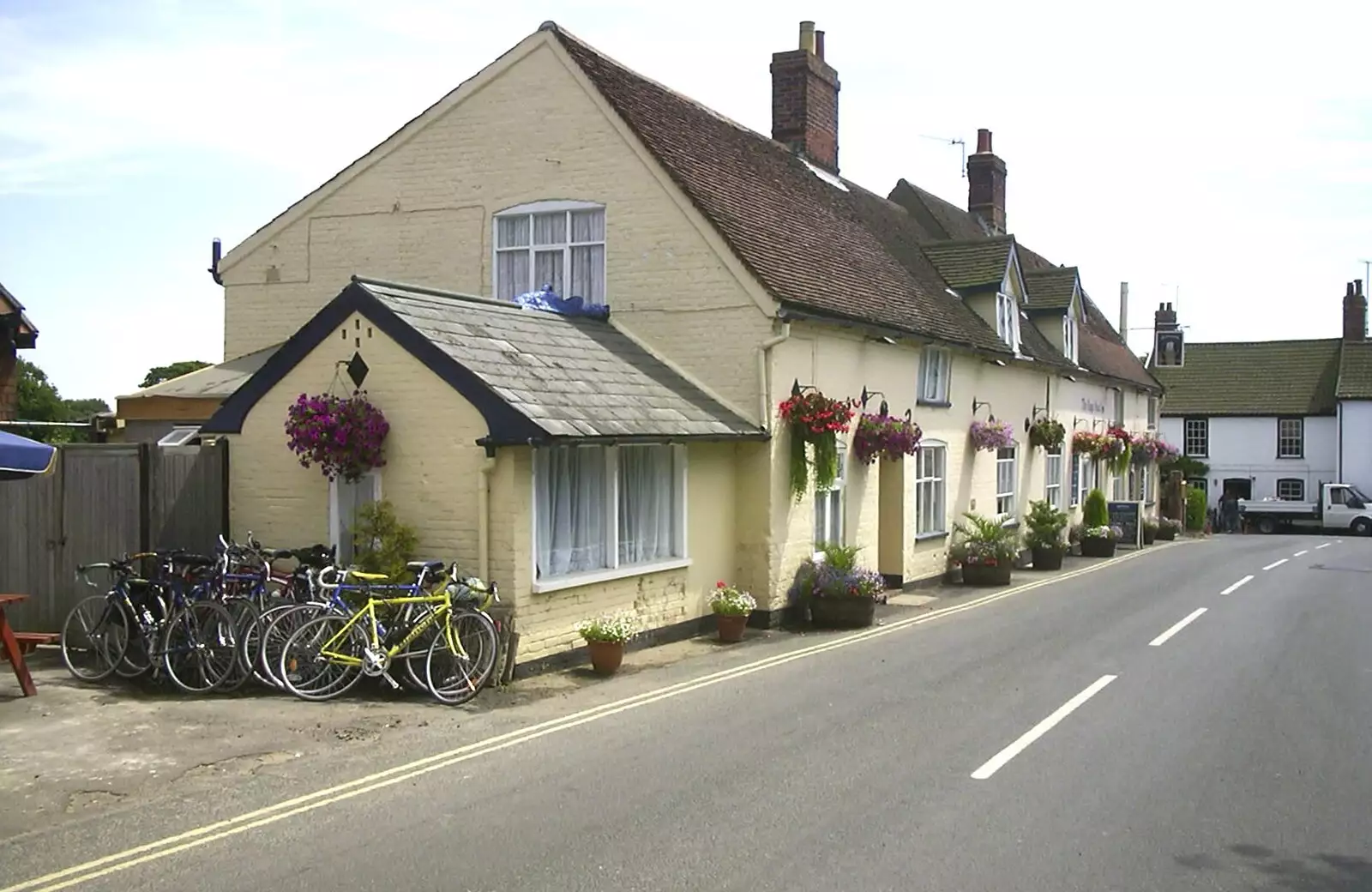 The King's Head, Orford, from The BSCC Annual Bike Ride, Orford, Suffolk - 12th July 2003