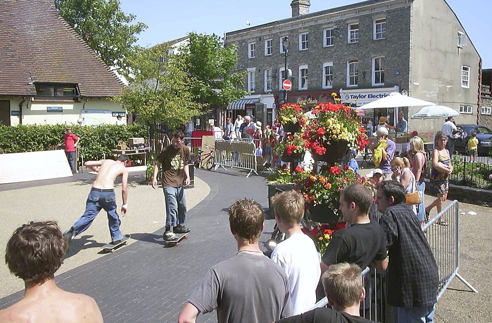 There's some skateboard demo in Diss from The BBs at Great Ellingham, Norfolk - 18th July 2003