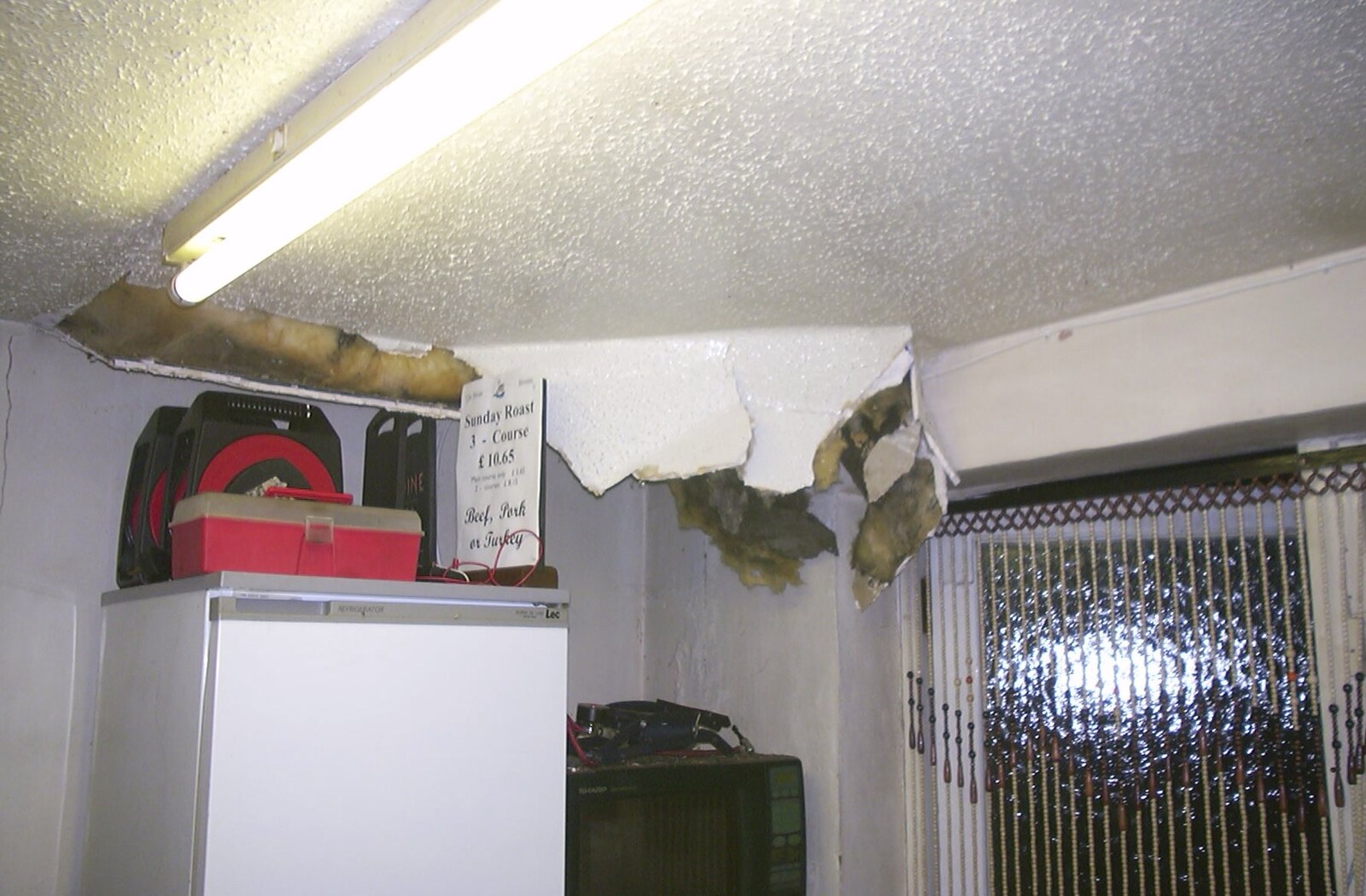 Alan's got a big hole in the kitchen  ceiling from V Festival 2003, Hyland's Park, Chelmsford, Essex - 16th August 2003