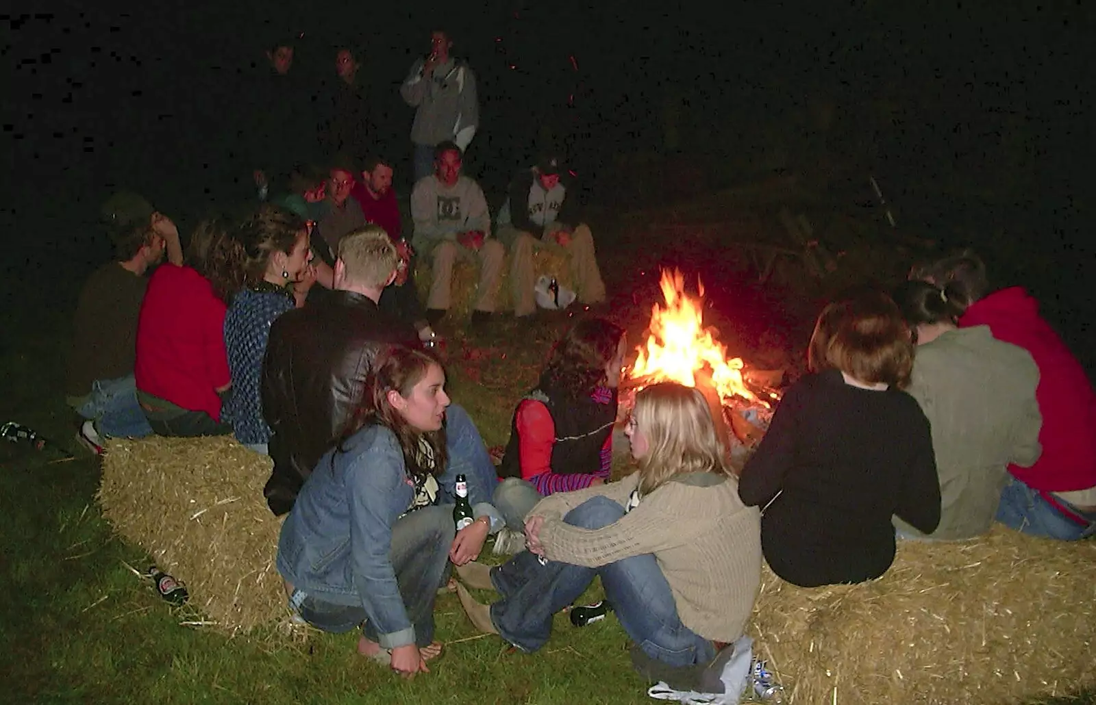 A campfire group, from A Mellis Party and the BSCC at Wortham, Suffolk - 5th September 2003