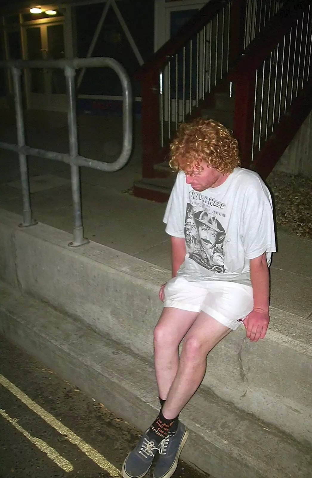 Wavy's definitely worse for wear, from Fish and Chips on the Beach, Aldeburgh, Suffolk - 12th September 2003