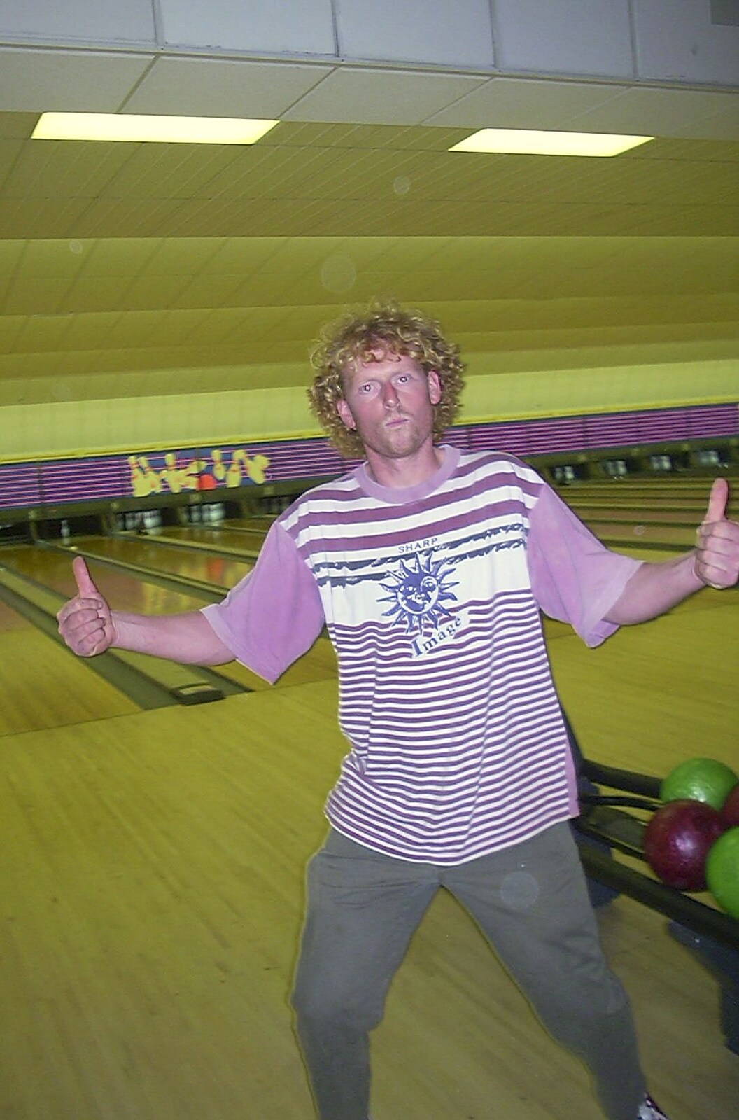 Wavy gives it the thumbs up from Ten Pin Bowling, Norwich, Norfolk - 13th September 2003