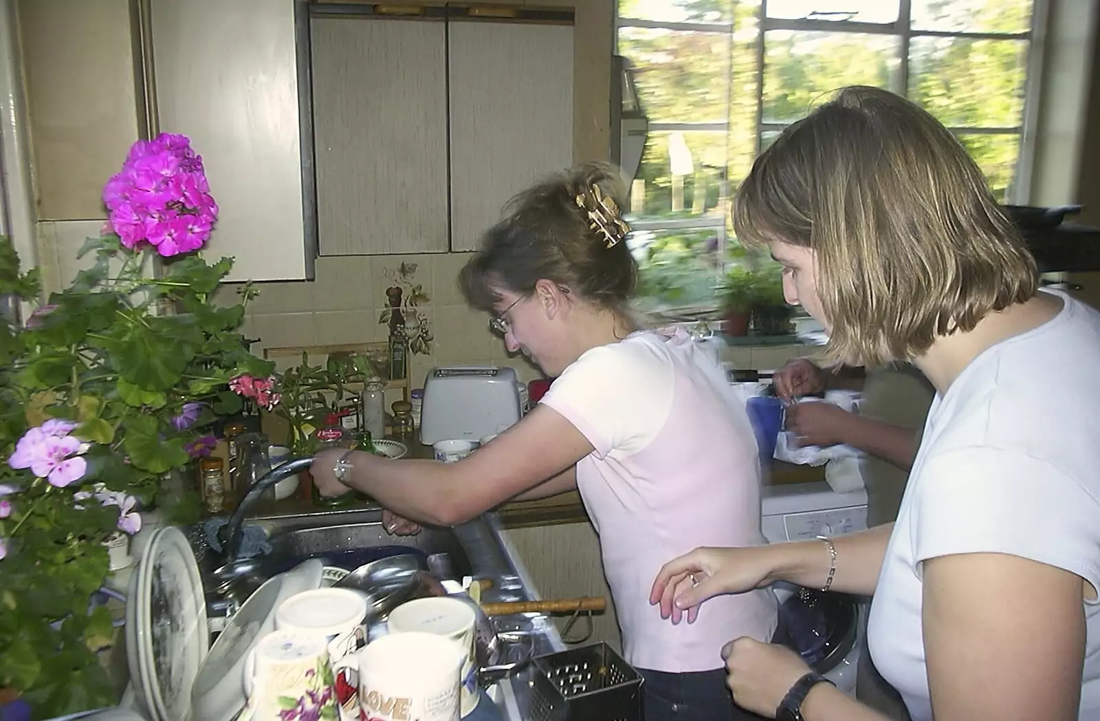 Suey in the sink, from A Rabbit Barbeque, Dairy Farm, Thrandeston - 14th September 2003