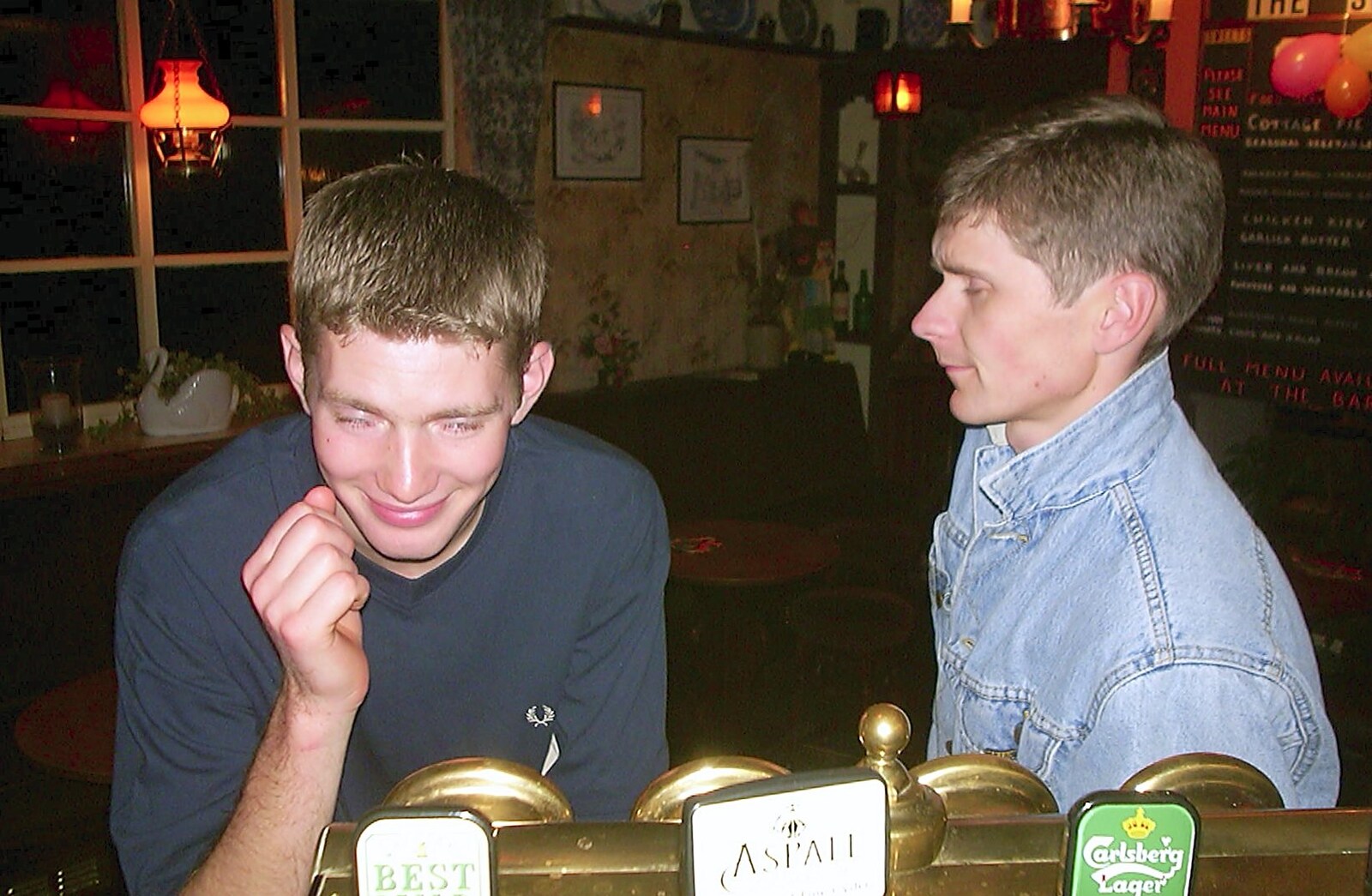 Twenty Years at The Swan Inn, Brome, Suffolk - 15th November 2003: The Boy Phil and Ninja M 'rest' their eyes
