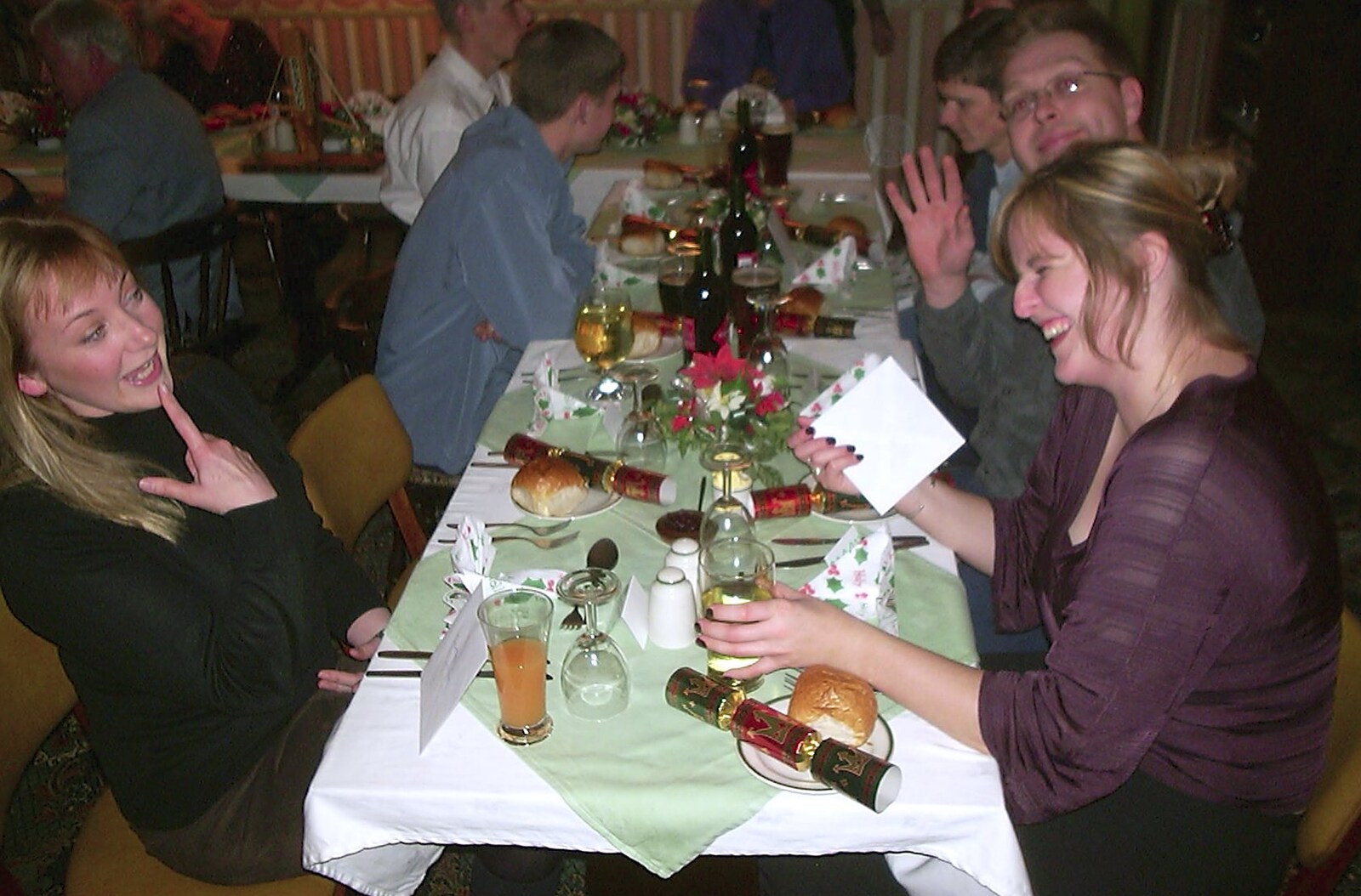 The BSCC Christmas Dinner, The Swan Inn, Brome, Suffolk  - 6th December 2003: Marc waves