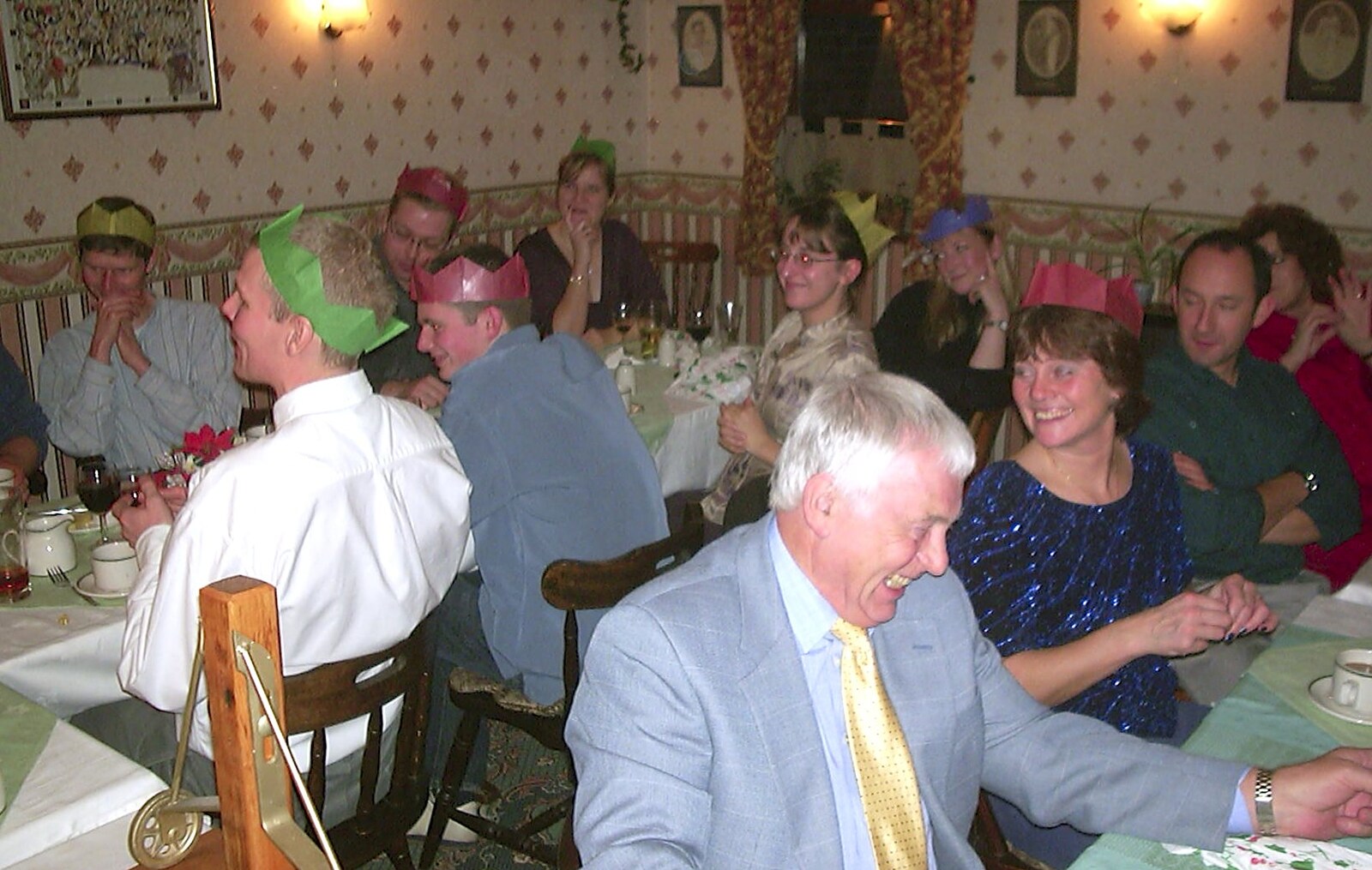 Alan tells a joke from The BSCC Christmas Dinner, The Swan Inn, Brome, Suffolk  - 6th December 2003