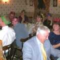 Alan tells a joke, The BSCC Christmas Dinner, The Swan Inn, Brome, Suffolk  - 6th December 2003
