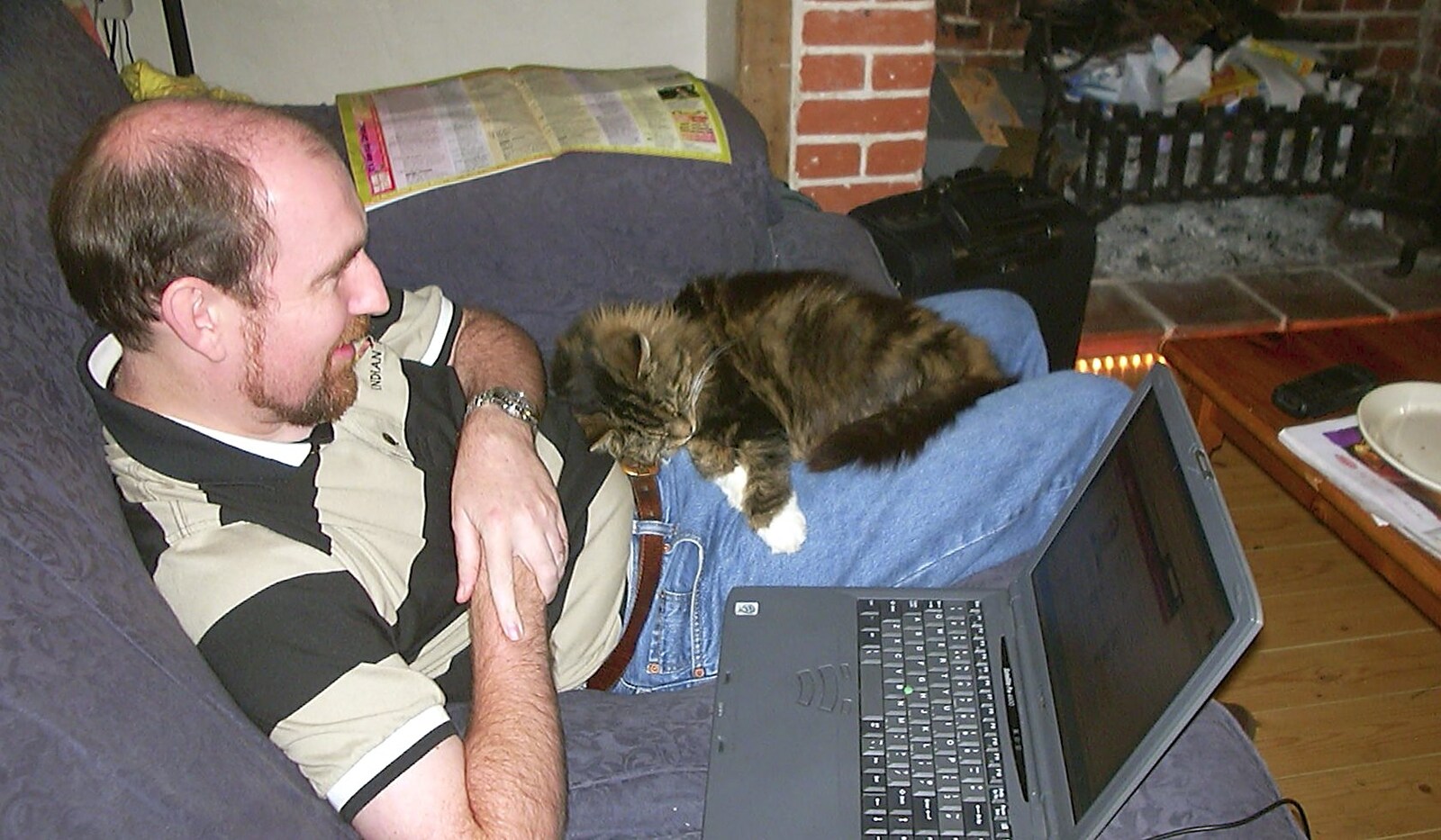 Dave does something on a laptop from The BBs and a Visit from Trotsky, Bressingham, Norfolk - 13th December 2003