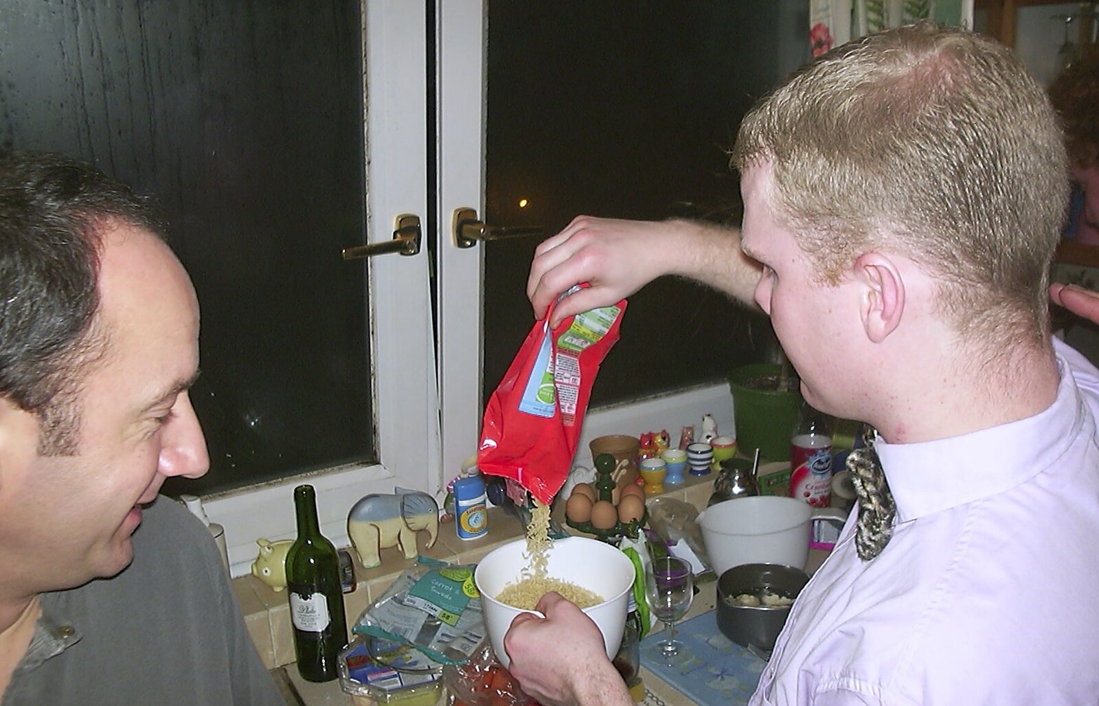 Mikey-P and Clare's House-Warming Thrash, Eye, Suffolk - 17th January 2004: Rice is vaguely weighed out