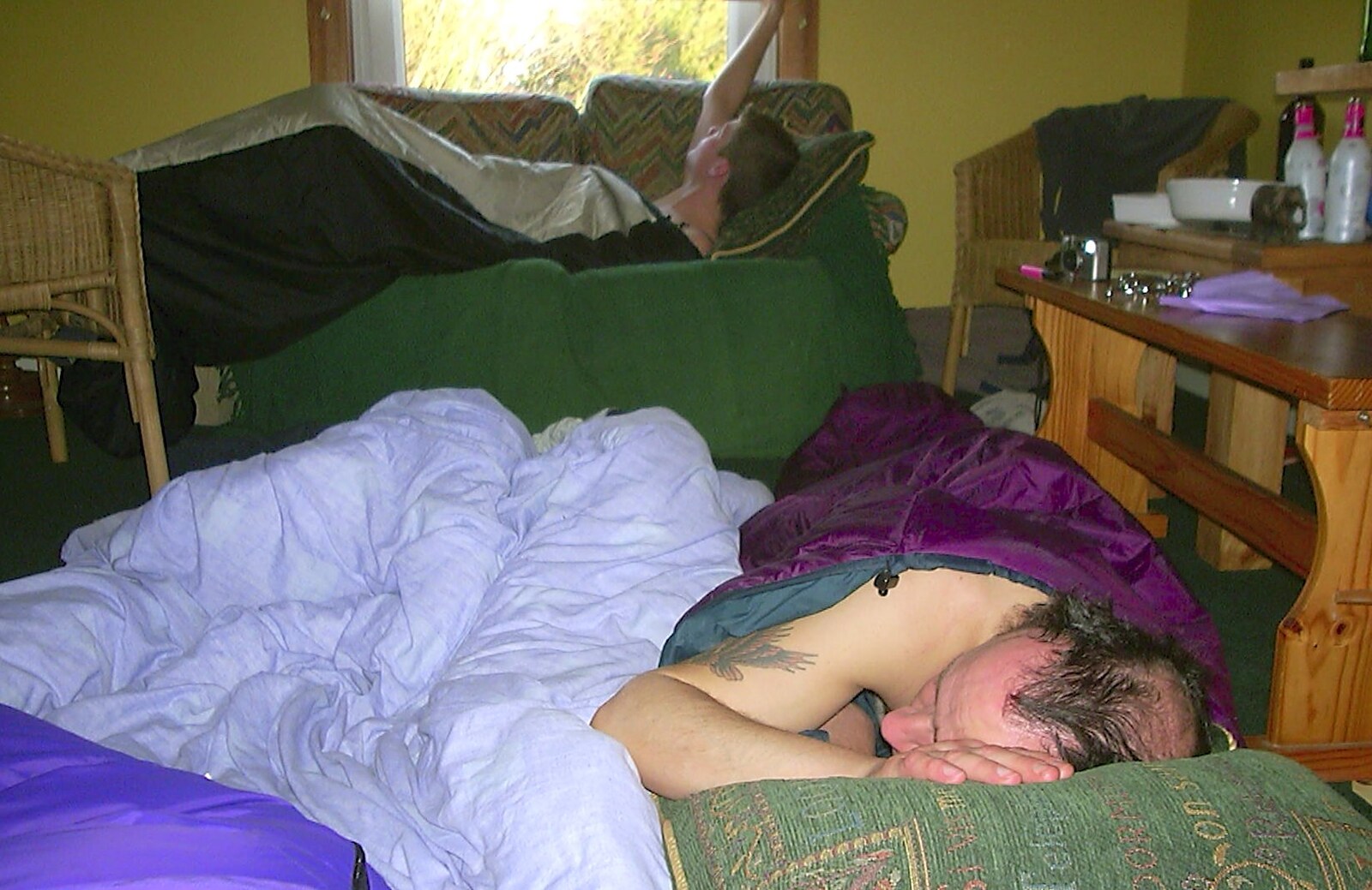 Mikey-P and Clare's House-Warming Thrash, Eye, Suffolk - 17th January 2004: The morning after: sleeping-bag city