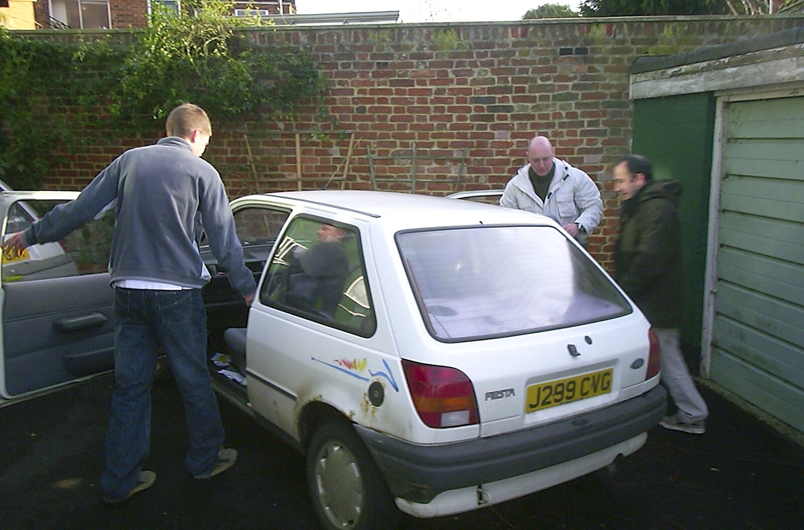 Heading off in Gov's car from Mikey-P and Clare's House-Warming Thrash, Eye, Suffolk - 17th January 2004