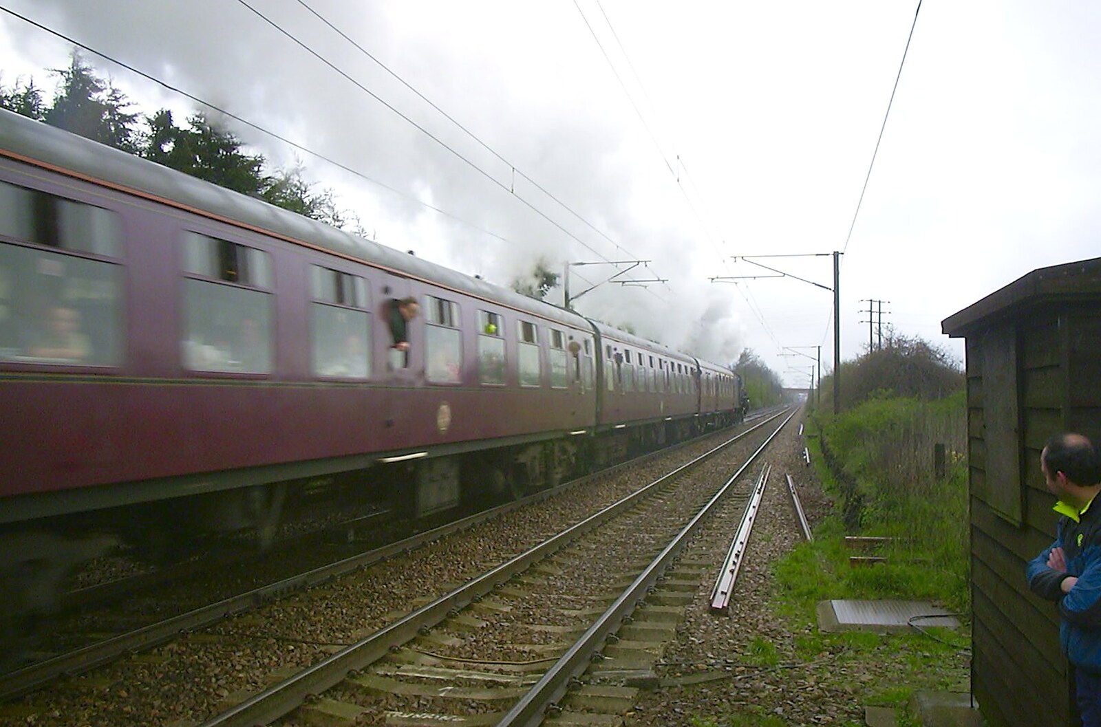 The BSCC Easter Bike Ride, Thelnetham and Redgrave, Suffolk - 10th April 2004: The rake of maroon BR TSO coaches rumbles past
