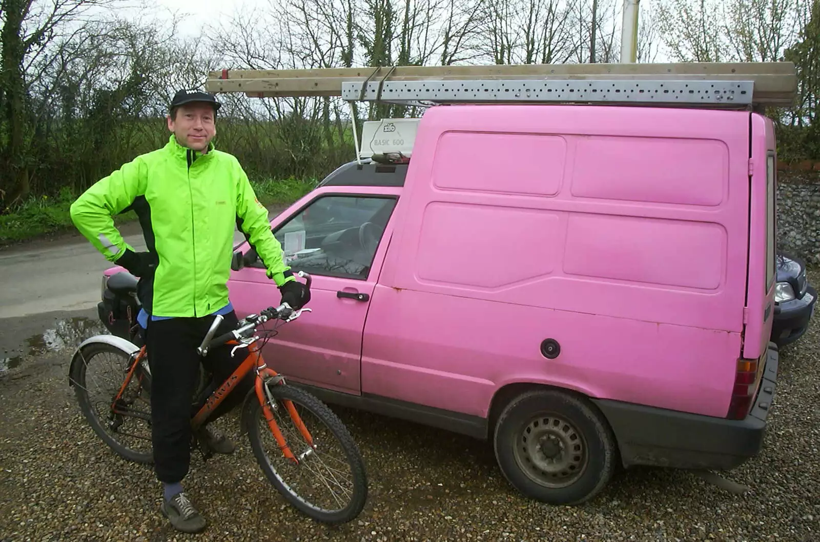 Apple stops next to an unfeasibly-pink van, from The BSCC Easter Bike Ride, Thelnetham and Redgrave, Suffolk - 10th April 2004