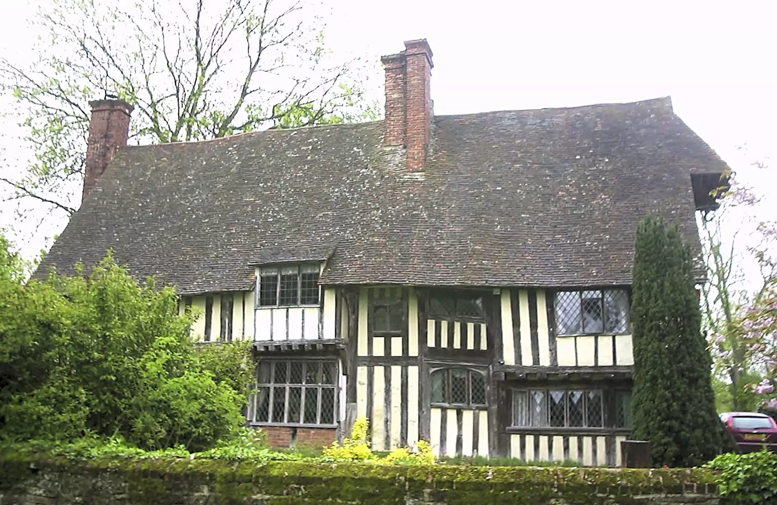 Picturesque houses of Smarden, from The BSCC Annual Bike Ride, Lenham, Kent - 8th May 2004