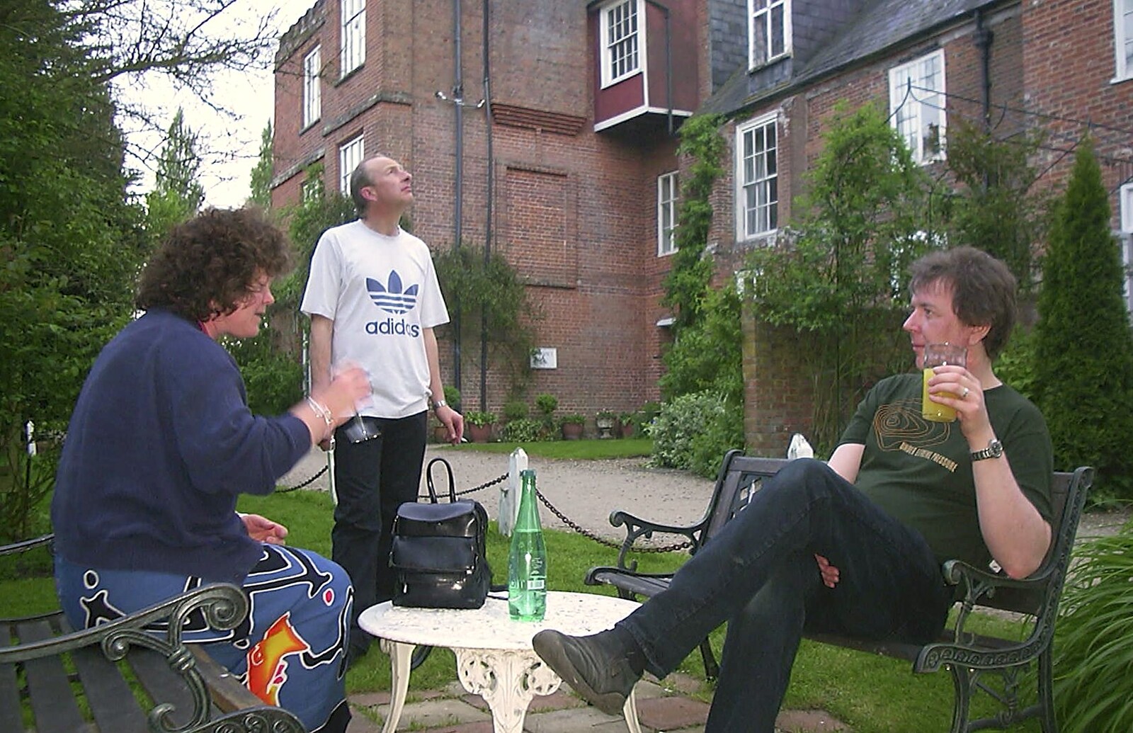Jo, Henry and Max hang out outside Gissing Hall from The BBs do Gissing Hall, and a Night in the Garden, Brome, Suffolk - 14th May 2004