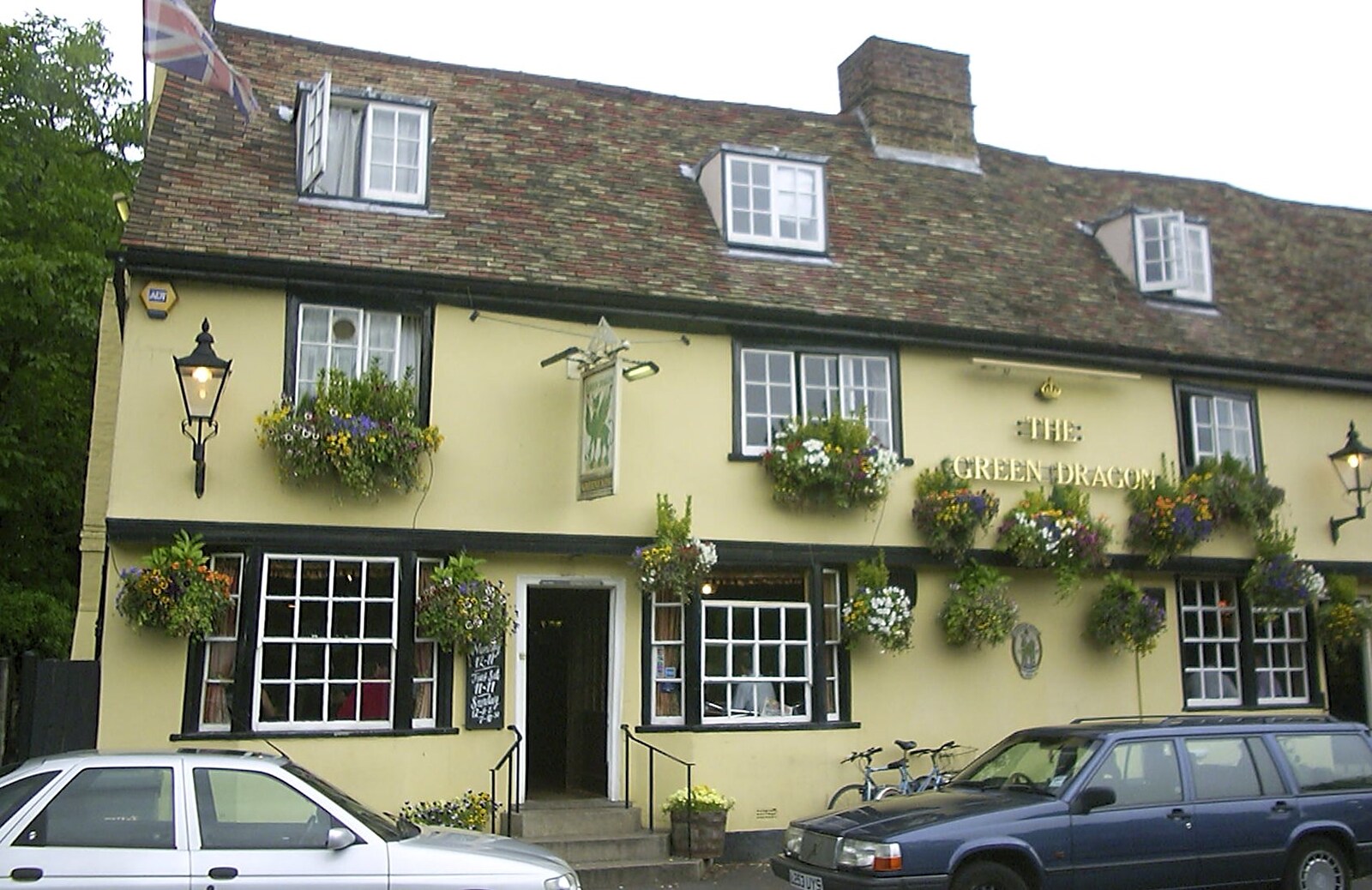 The Green Dragon pub from Andrey Leaves Trigenix, More Skelton Festival and a Transit of Venus, Cambridge and Diss - 4th June 2004