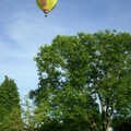 A balloon floats over the back garden, Andrey Leaves Trigenix, More Skelton Festival and a Transit of Venus, Cambridge and Diss - 4th June 2004