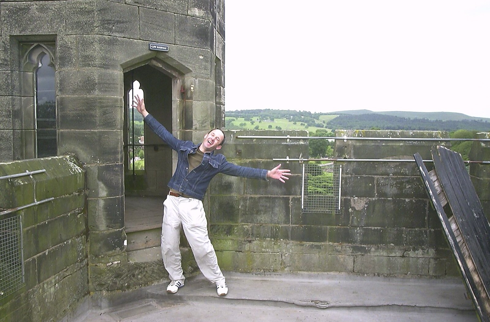 A Trip to Alton Towers, Staffordshire - 19th June 2004: DH does jazz hands