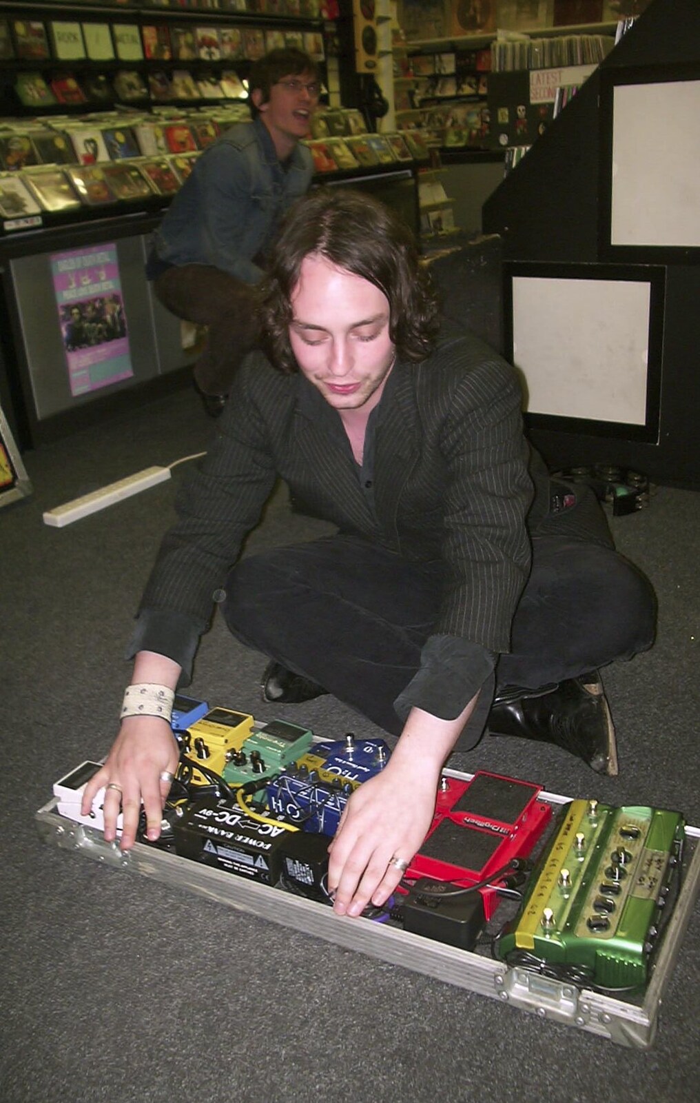 Doug puts his pedal board away from Longview play Revolution Records, Diss, Norfolk - 2nd July 2004