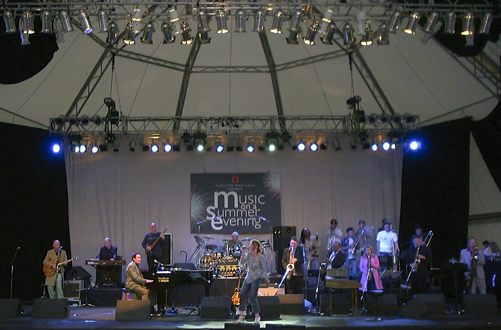 3G Lab at Jools Holland, Audley End, Saffron Walden, Essex - 25th July 2004: Jools Holland does his thing