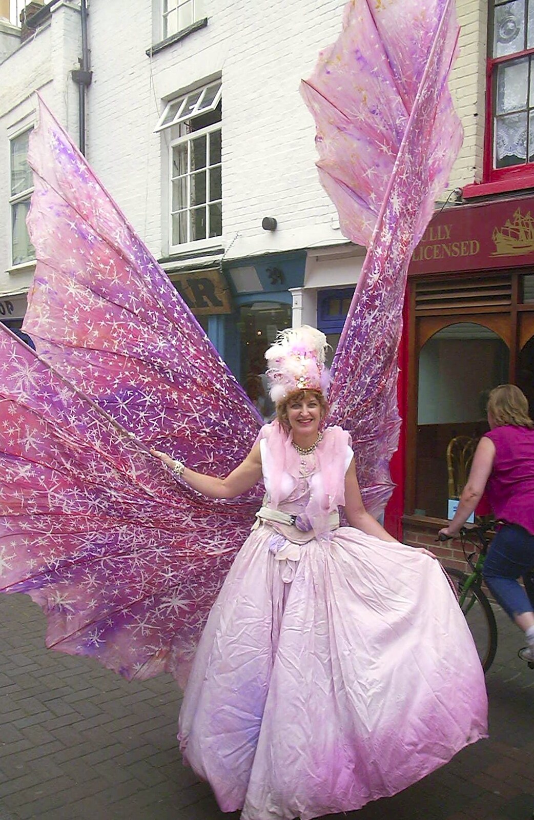 More carnival costumes from Cowes Weekend, Cowes, Isle of Wight - 7th August 2004