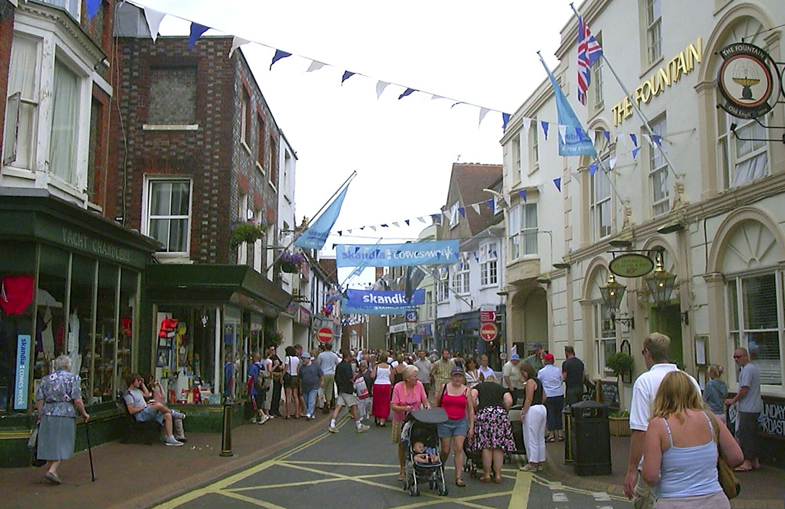 The Fountain, on High Street from Cowes Weekend, Cowes, Isle of Wight - 7th August 2004