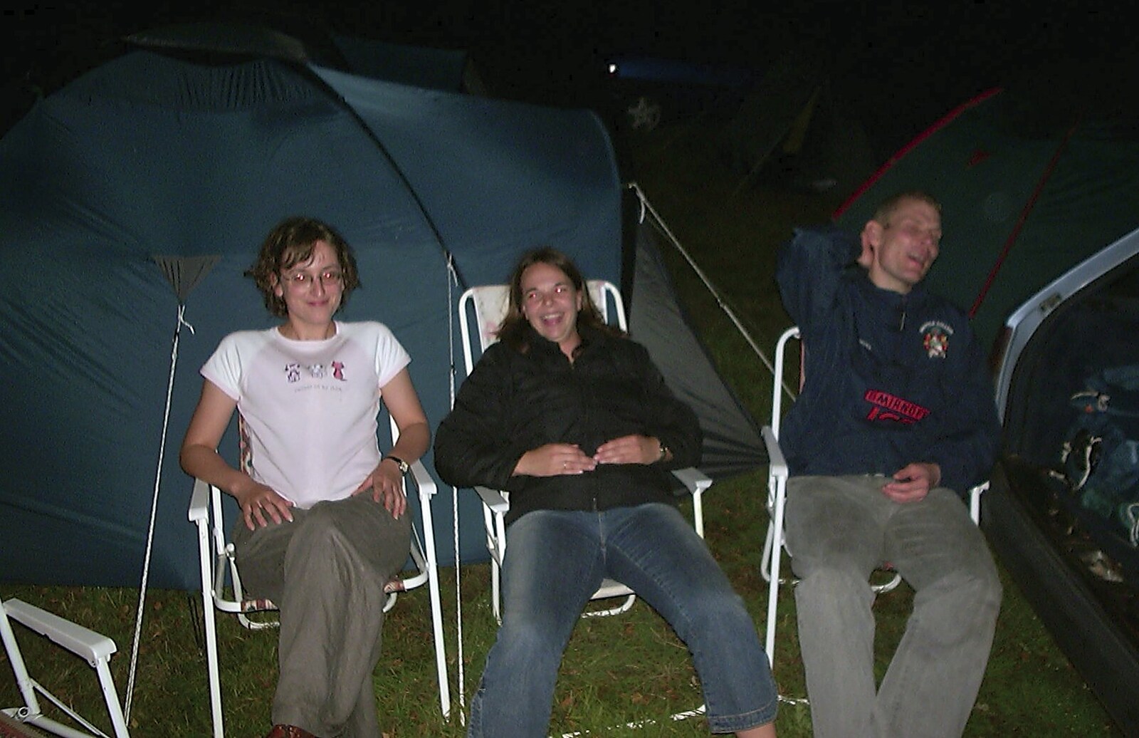 A BSCC Splinter Group Camping Trip, Shottisham, Suffolk - 13th August 2004: Suey, Jen and Bill