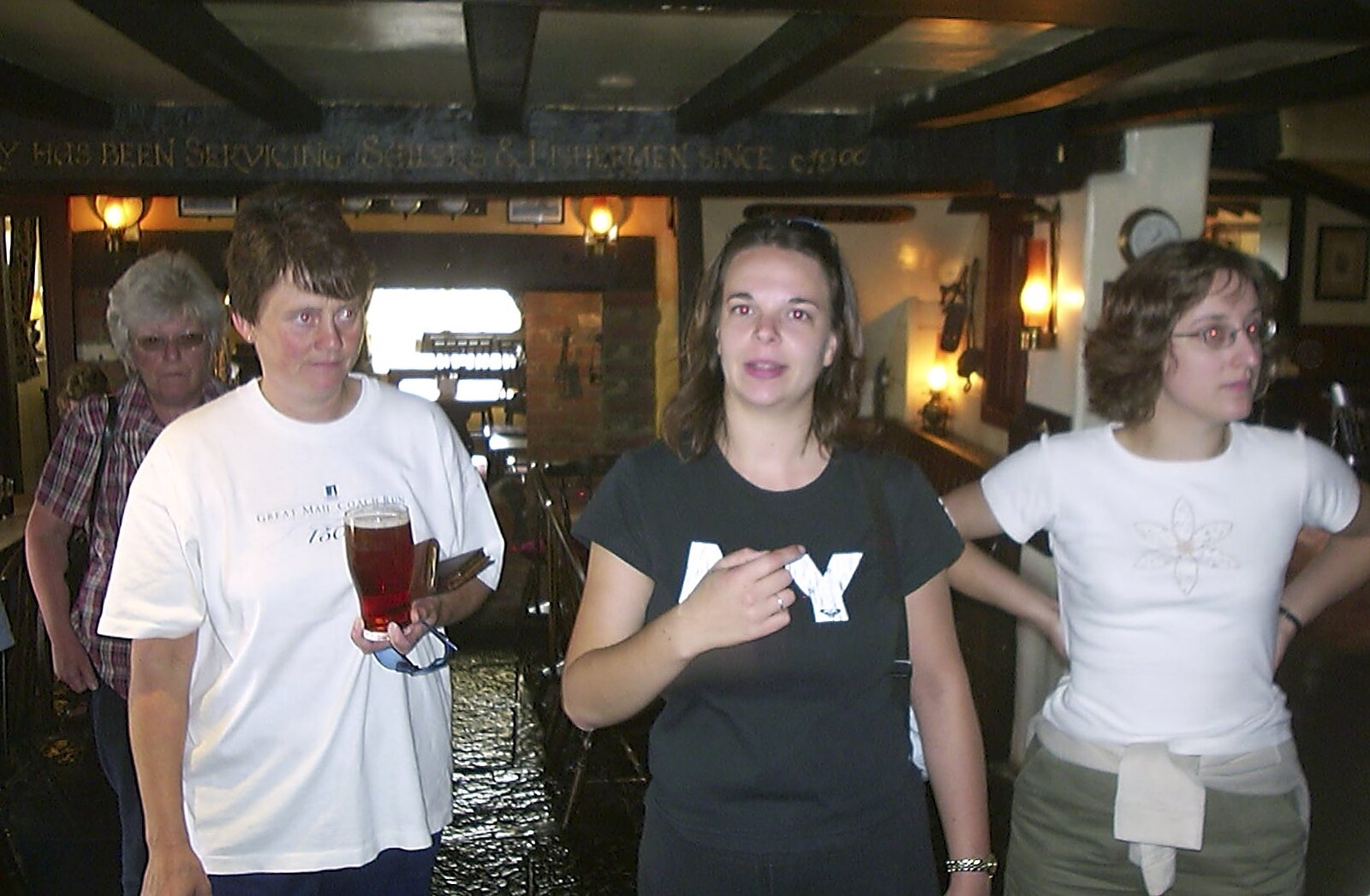 A BSCC Splinter Group Camping Trip, Shottisham, Suffolk - 13th August 2004: Pippa, Jen and Suey inside the pub