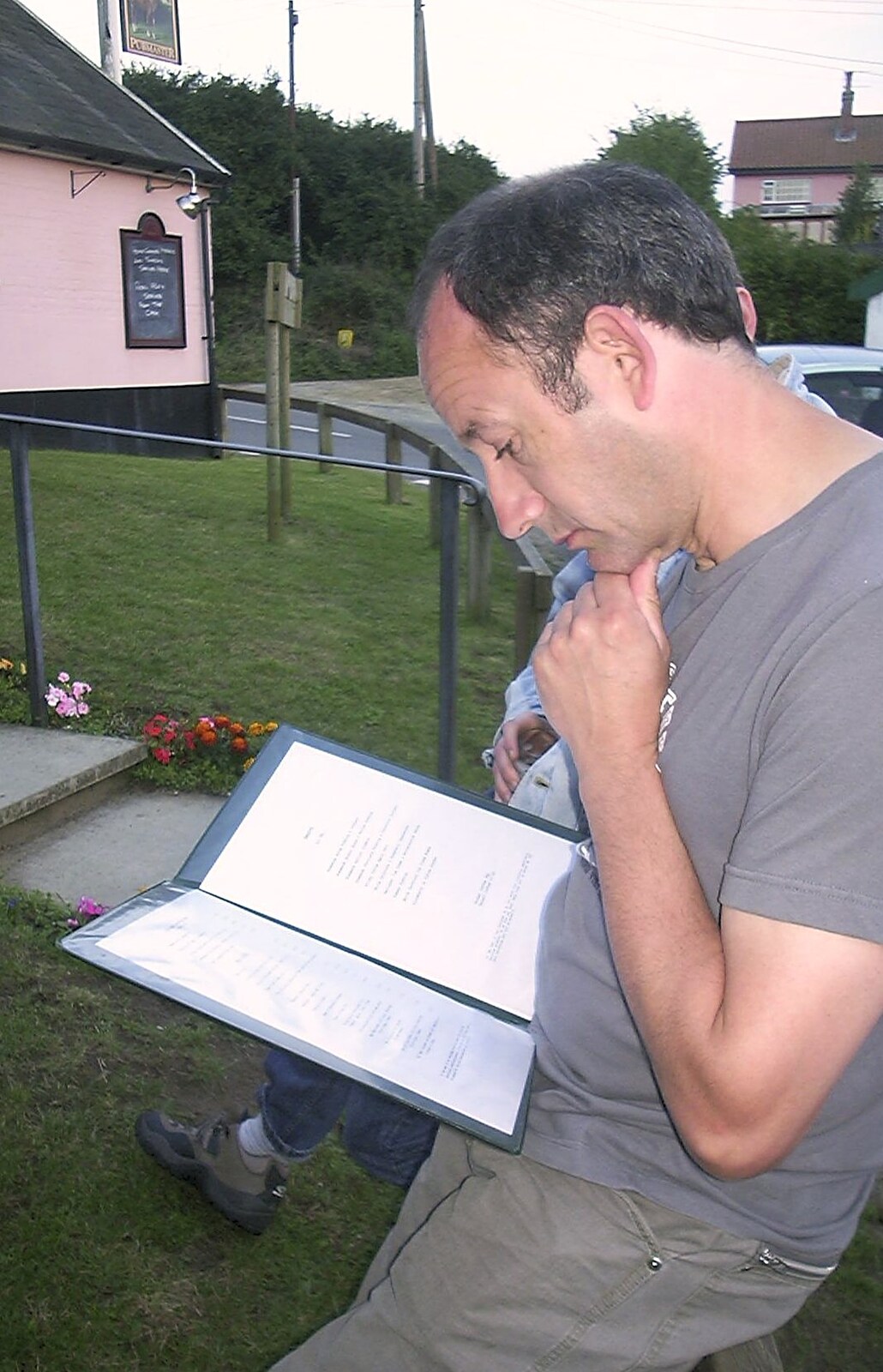 DH scopes out the menu from A BSCC Splinter Group Camping Trip, Shottisham, Suffolk - 13th August 2004