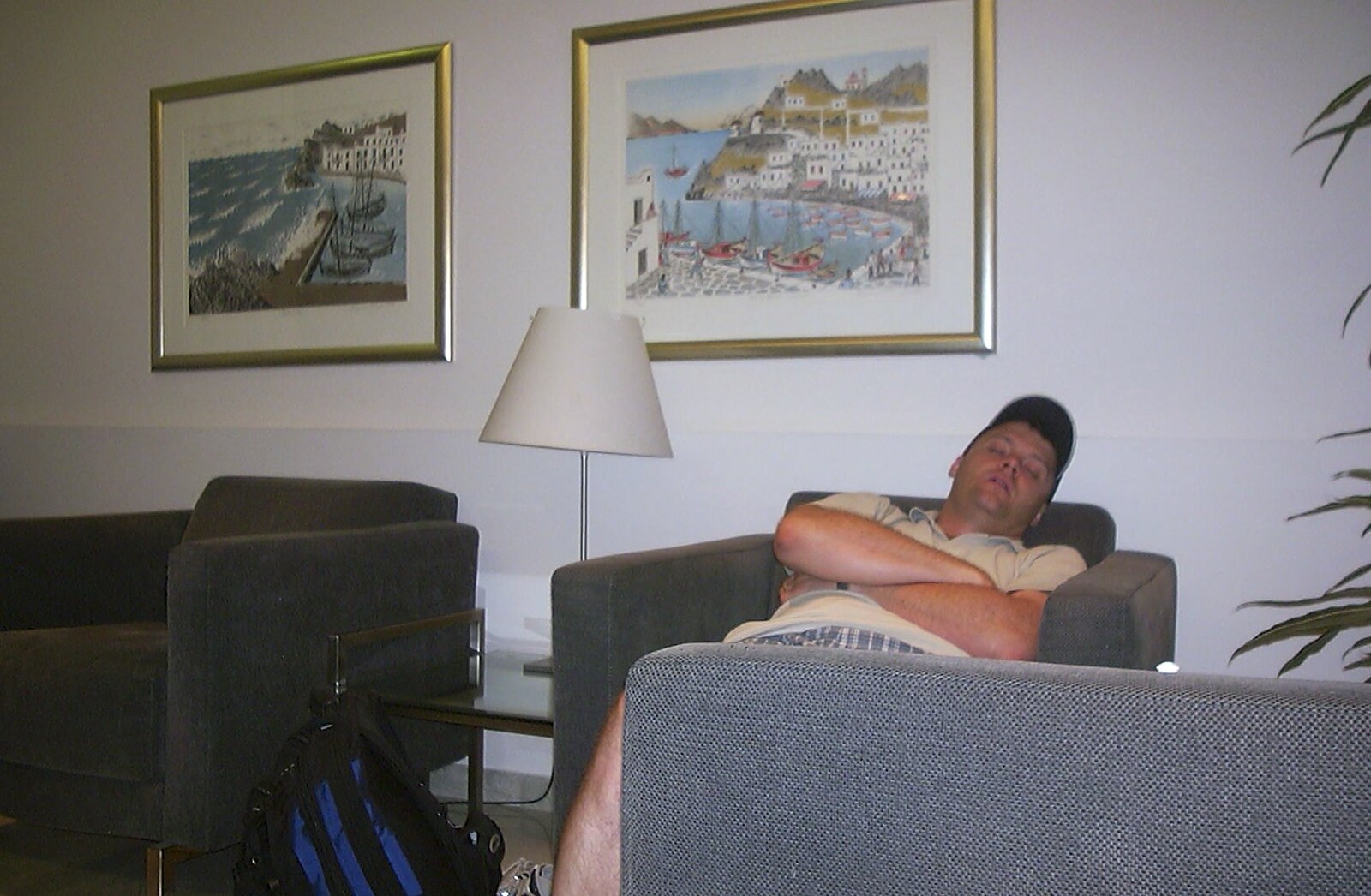 A Postcard From Athens: A Day Trip to the Olympics, Greece - 19th August 2004: Nick has a kip back in the airline lounge