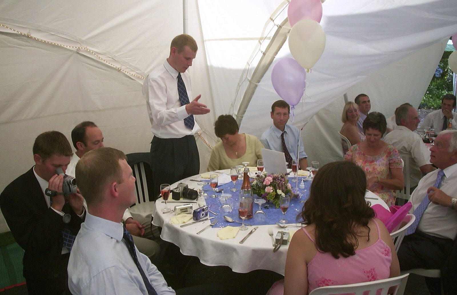 Bill does a speech from Claire and Paul's Wedding and The BBs, Thrandeston and Brome, Suffolk - 4th September 2004