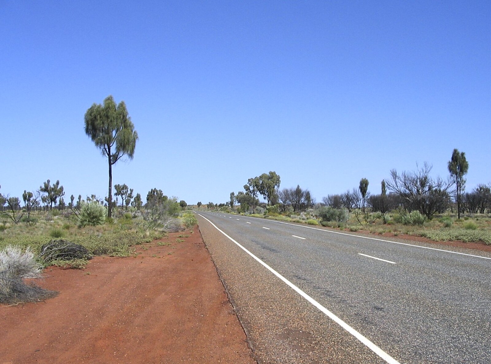 Miles of road with almost no traffic from The Red Centre: Yulara and Uluru, Northern Territories, Australia - 8th October 2004