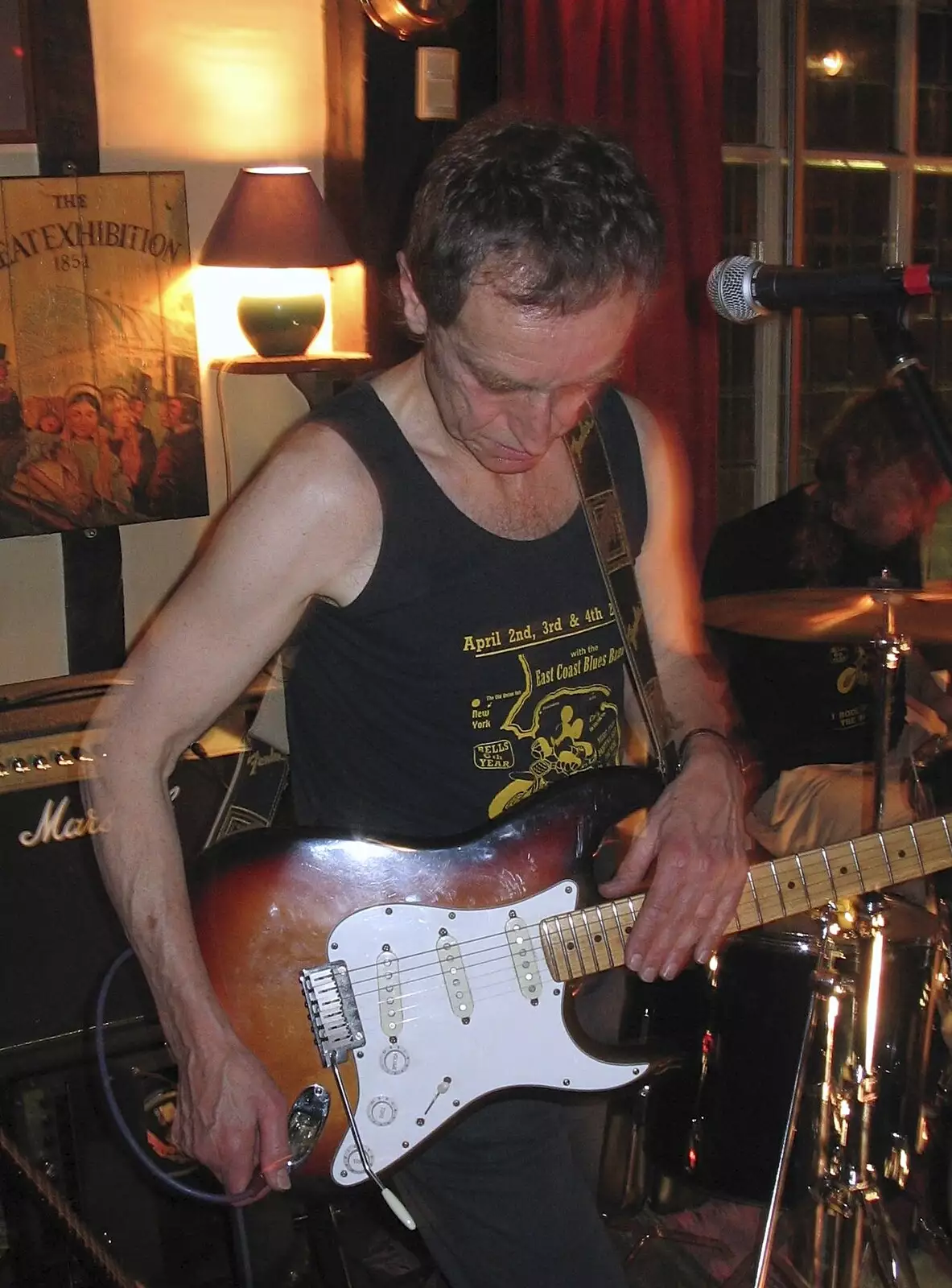 The guitarist has a technical issue, from A French Market, Blues and Curry, Diss, Scole and Brome - 17th October 2004