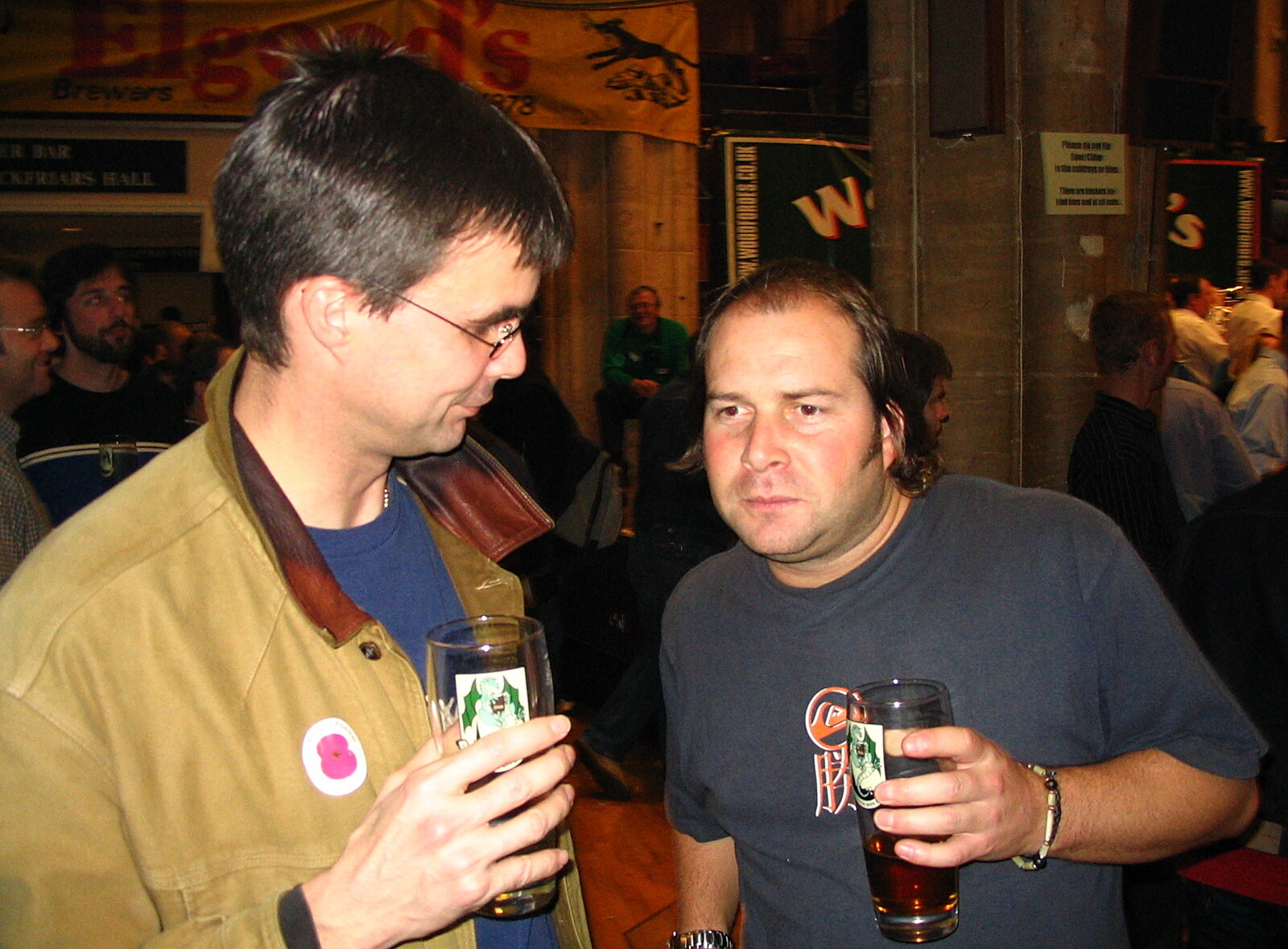 Dan chats to the other Russell from The Norfolk and Norwich Beer Festival, St. Andrew's Hall, Norwich - 27th October 2004