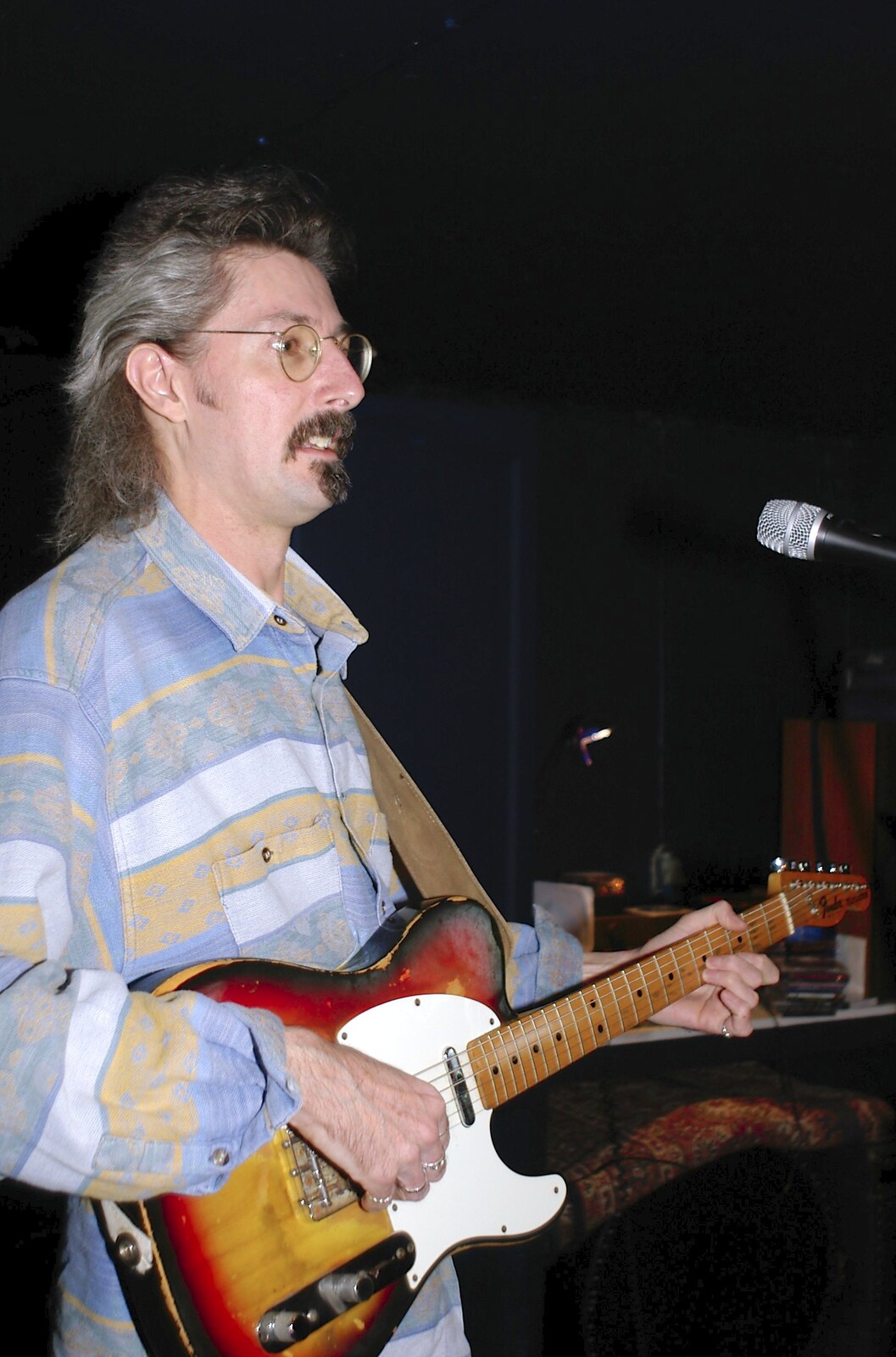 The BBs Rehearse and the WI Market, Diss, Norfolk - 9th November 2004: Rob twangs away on guitar