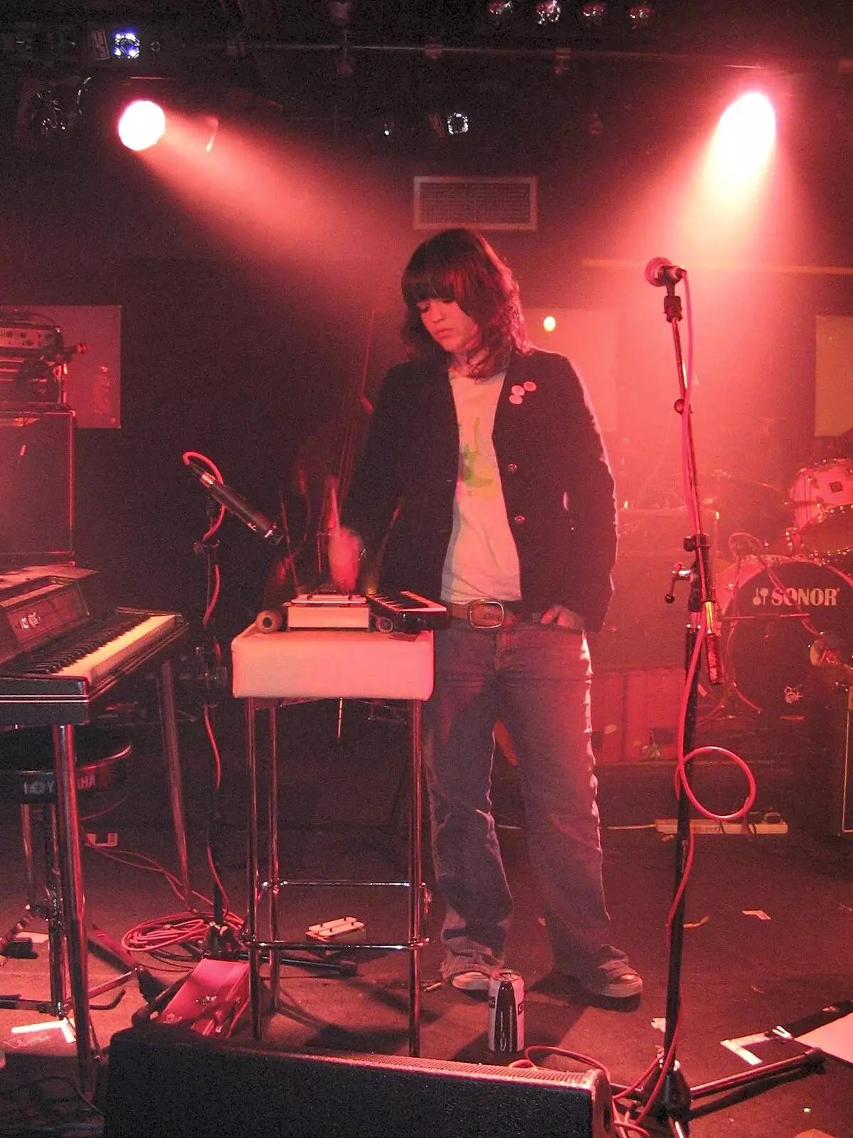 Harmonium action, from Embrace and Ed Harcourt Live in Norwich, Norfolk - 17th November 2004