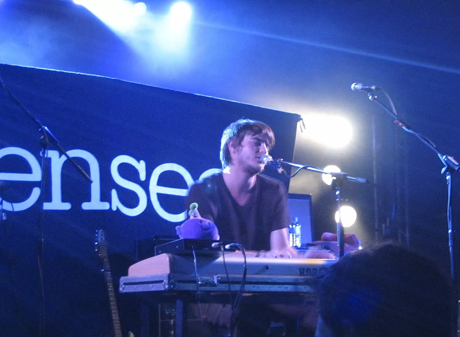 Embrace is supported by Thirteen Senses, from Embrace and Ed Harcourt Live in Norwich, Norfolk - 17th November 2004