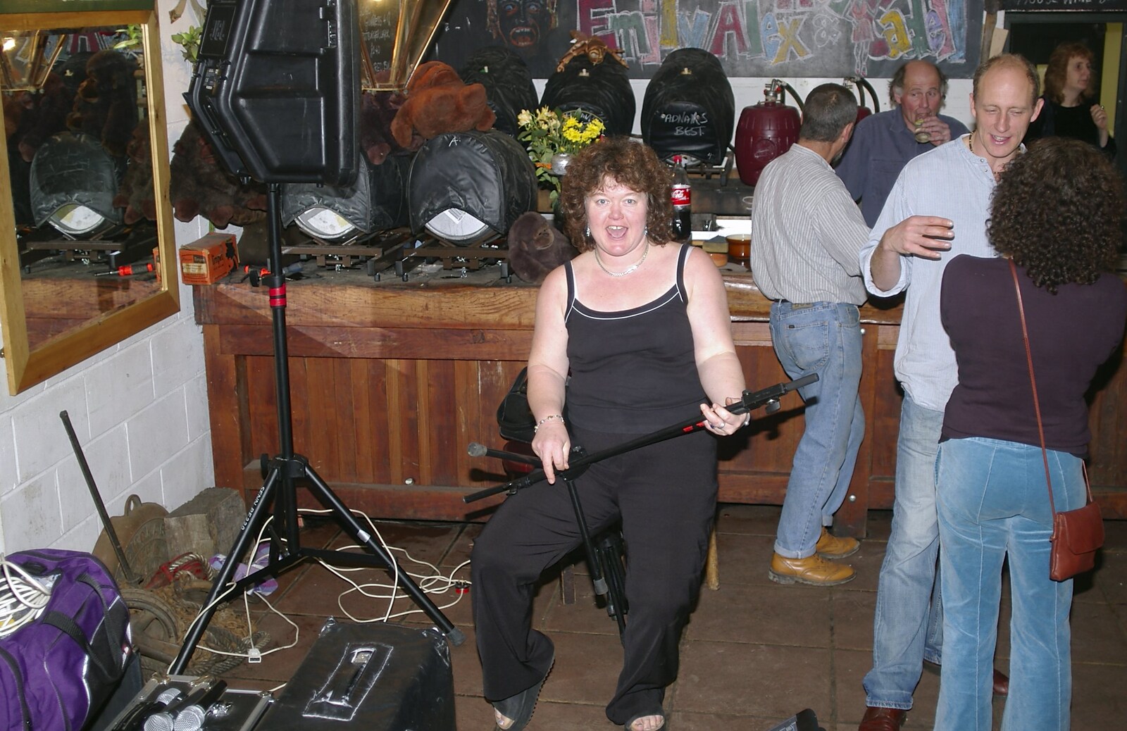 The BBs' Last-Ever Gig at The Cider Shed, Banham, Norfolk - 19th November 2004: Jo plays air guitar on a mic stand