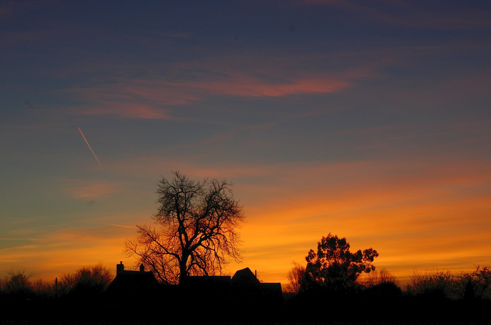 An aircraft contrail looks like a meteor from Christmas Lights and St. Mary's Church, Diss, Norfolk - 29th November 2004