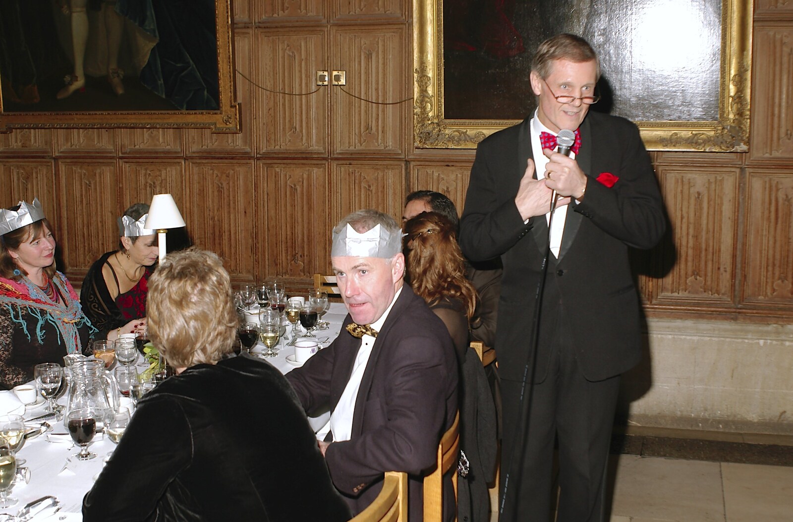 Tim Simpson does a speech from Qualcomm Cambridge's Christmas Do, King's College, Cambridge - 22nd December 2004