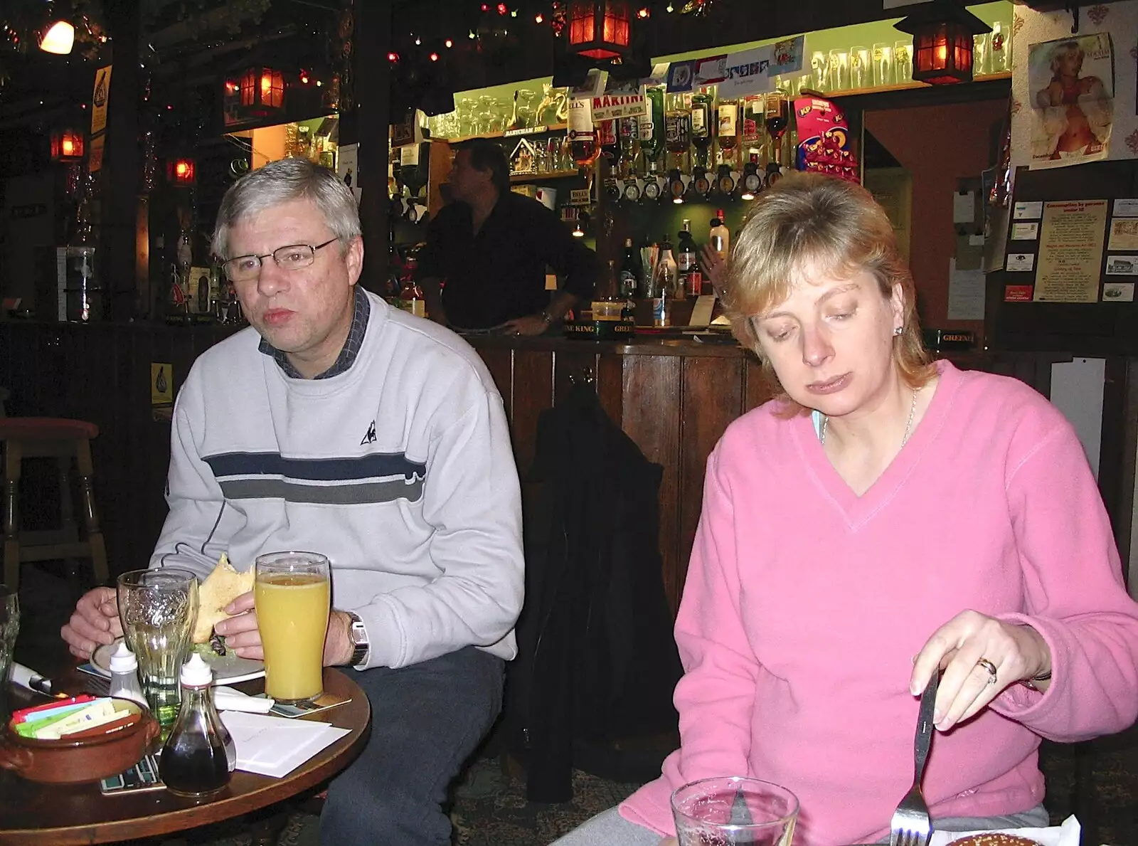 Steve-O and Theresa eat tea in the Swan, from Sausages at the Swan Inn, and Revs Gets Decorated, Diss and Brome - 7th January 2005