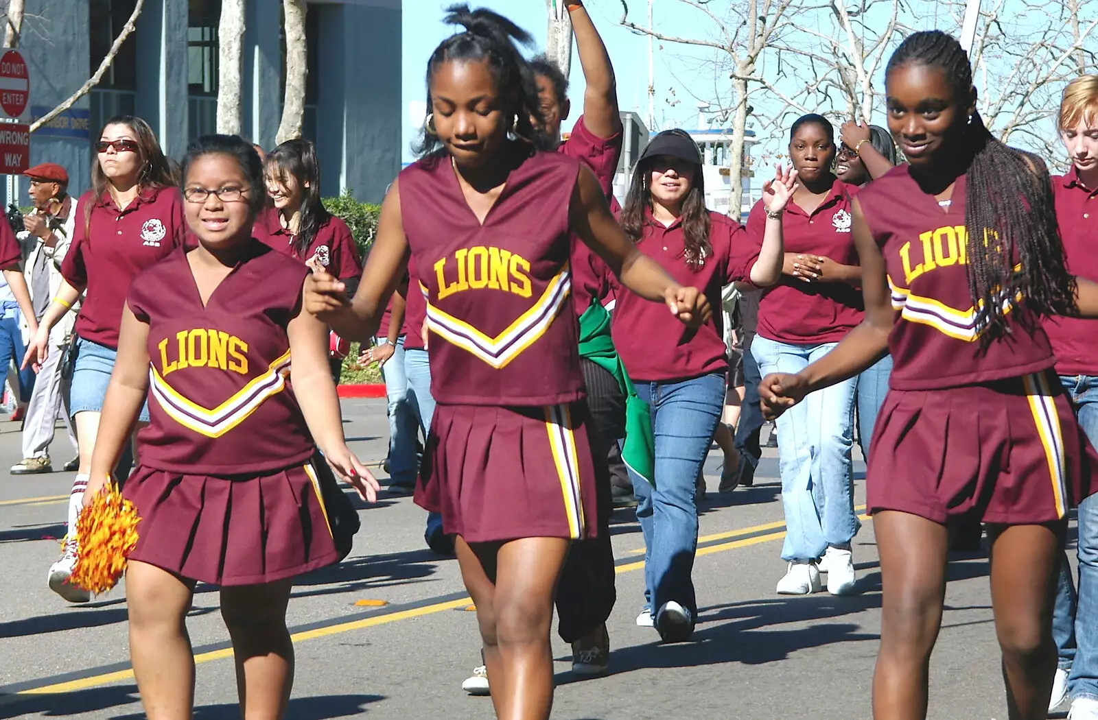 More cheerleaders, from Martin Luther King Day and Gomez at the Belly Up, San Diego, California, US - 15th January 2005