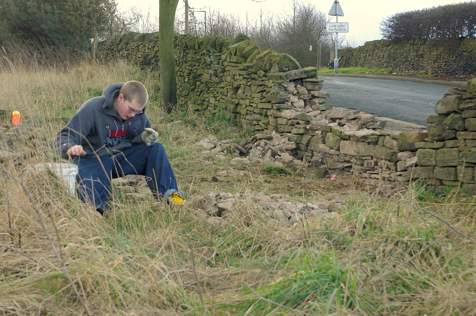 Driving Around Oop North, Hoylandswain, West Yorkshire - 30th January 2005: Dry stone walling