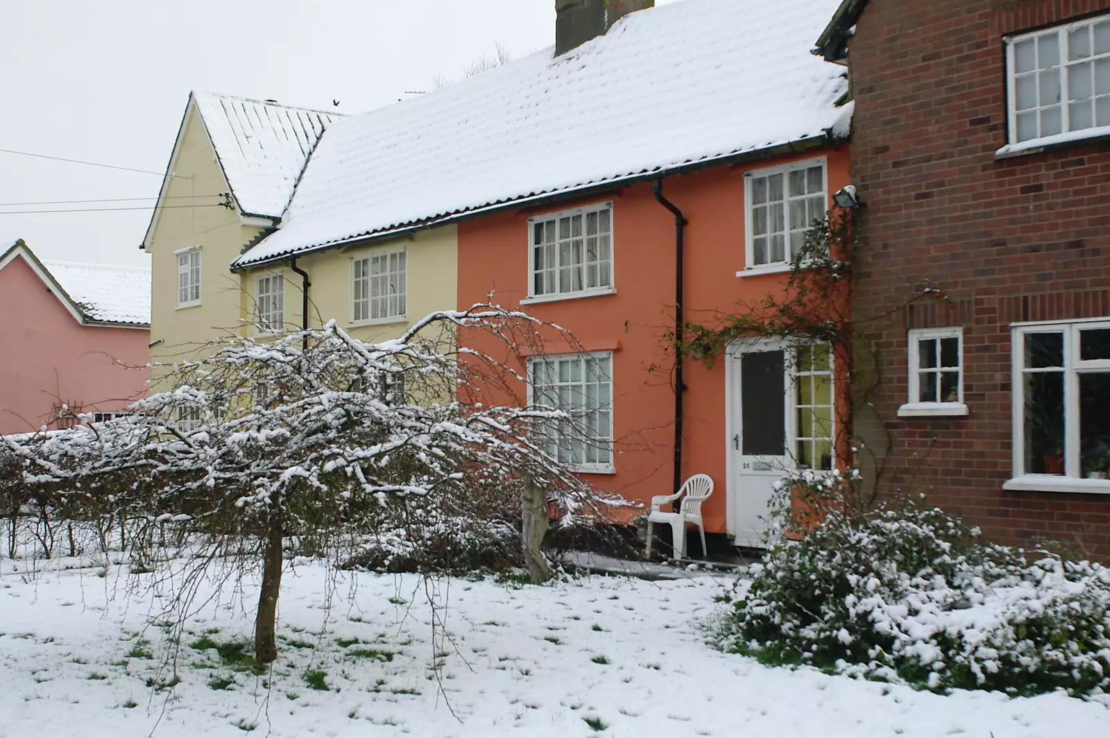 The house in snow, from Fiddler on the Roof and a Railway Inn Quiz, Gislingham and Mellis, Suffolk - 17th February 2005