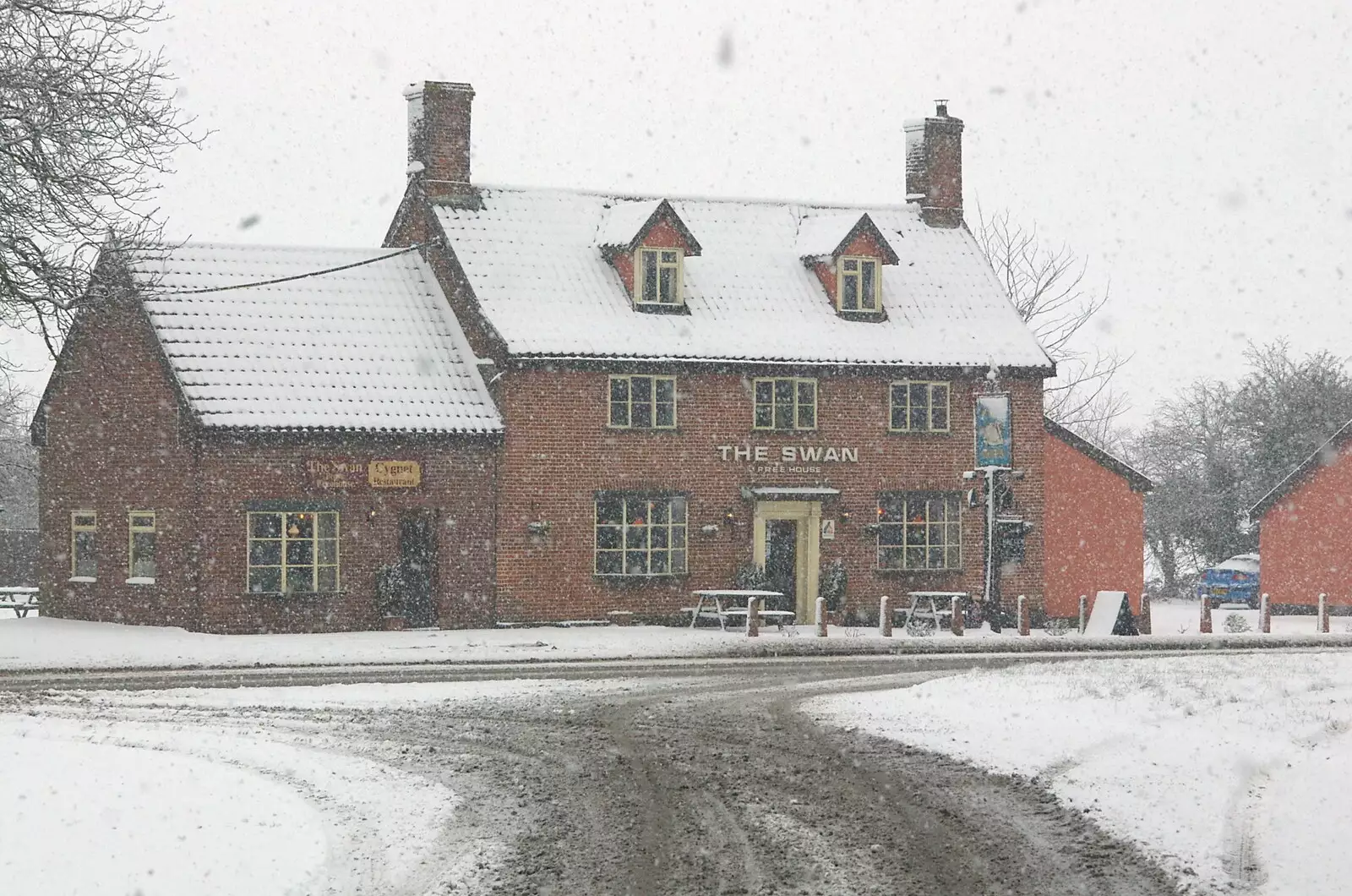 The Swan in the snow, from Wendy Leaves "The Lab" and a Snow Day, Cambridge and Brome - 25th February 2005