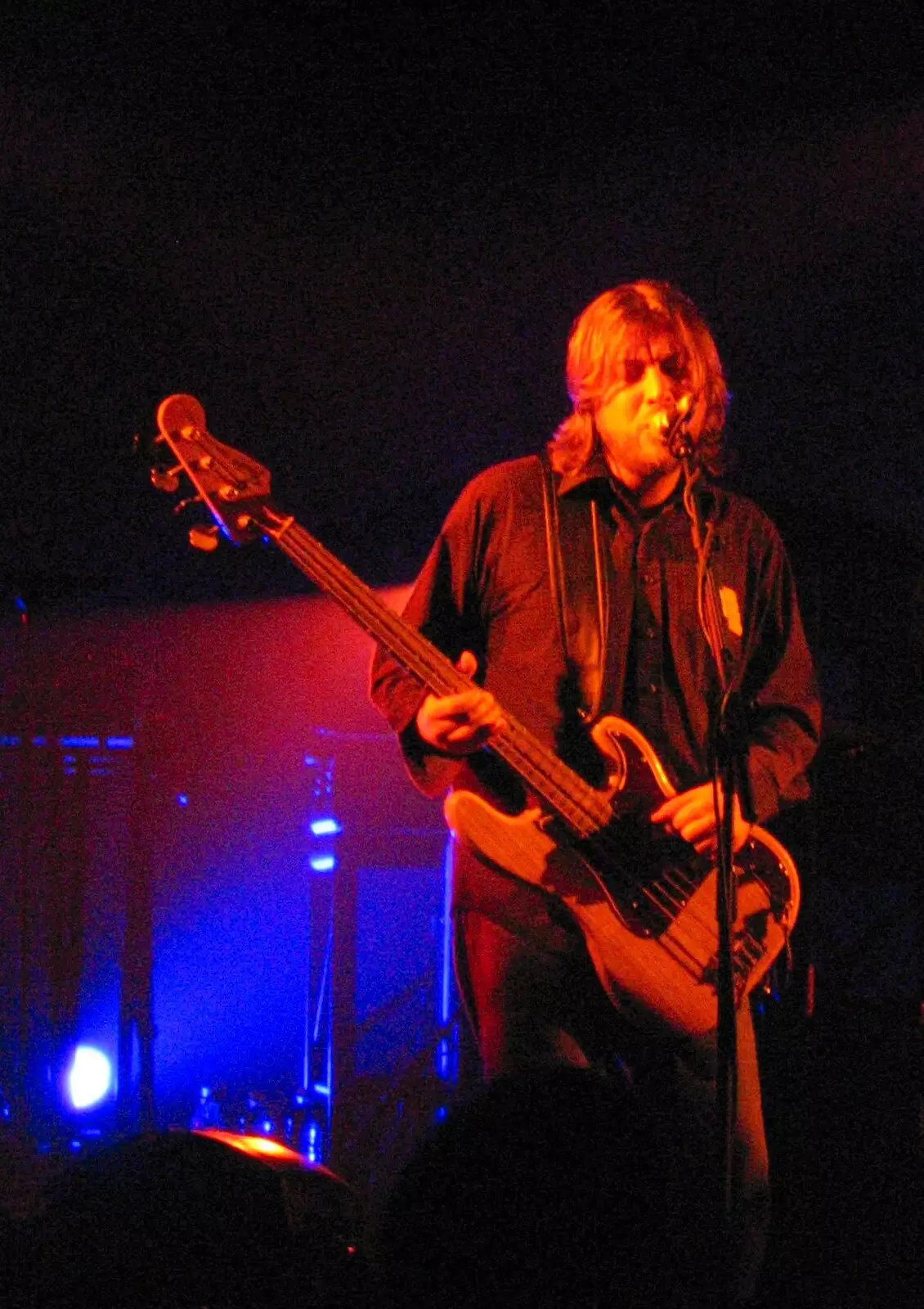 Jimi Goodwin on vocals and bass, from Athlete and Doves at the UEA, Earlham Road, Norwich, Norfolk - 11th March 2005