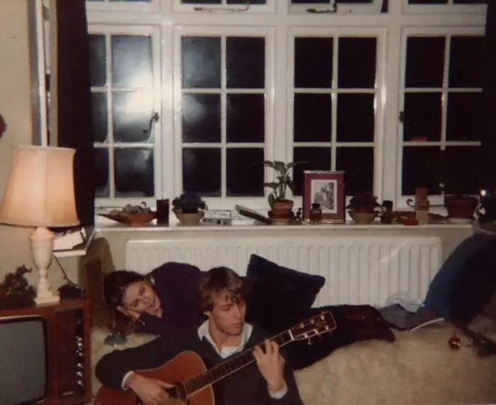 Claire Campbell and Simon Eales in the lounge at 61 Barton Court Avenue, from Nosher's Family History - 1980-1985