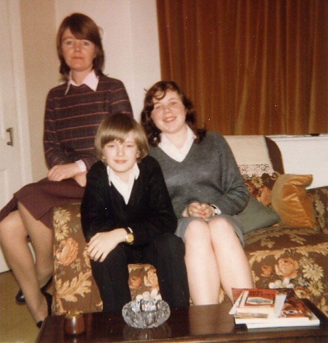 Nosher's Family History - 1980-1985: Nosher and Sis with Mother at Danesbury Avenue