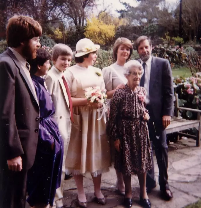 Little Granny gets in the photo, from Nosher's Family History - 1980-1985